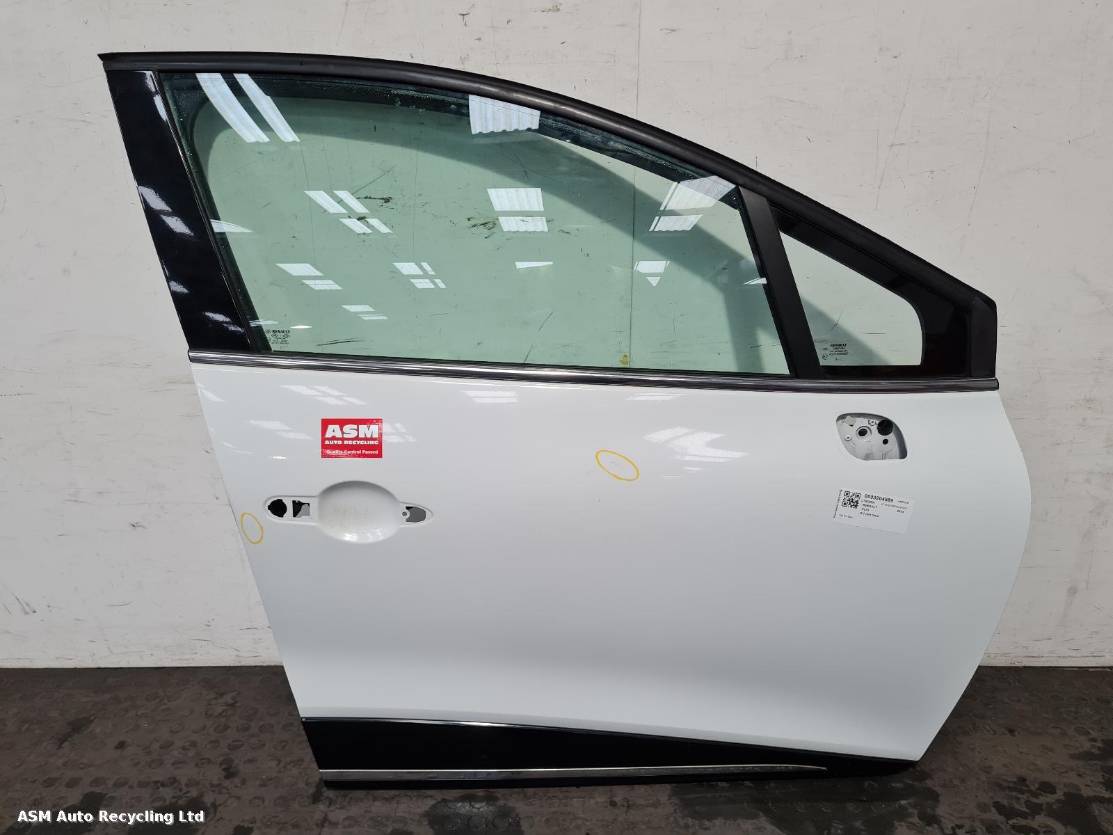 View Auto part R Front Door Renault Clio 2013