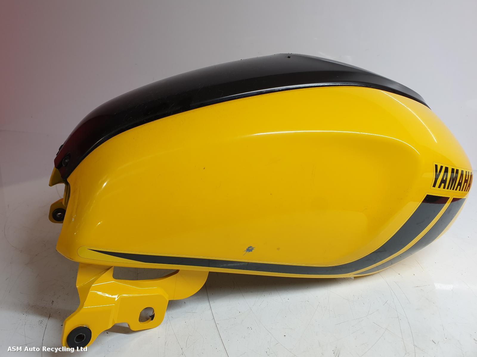 View Auto part Tank Trim Yamaha Xsr125 2021