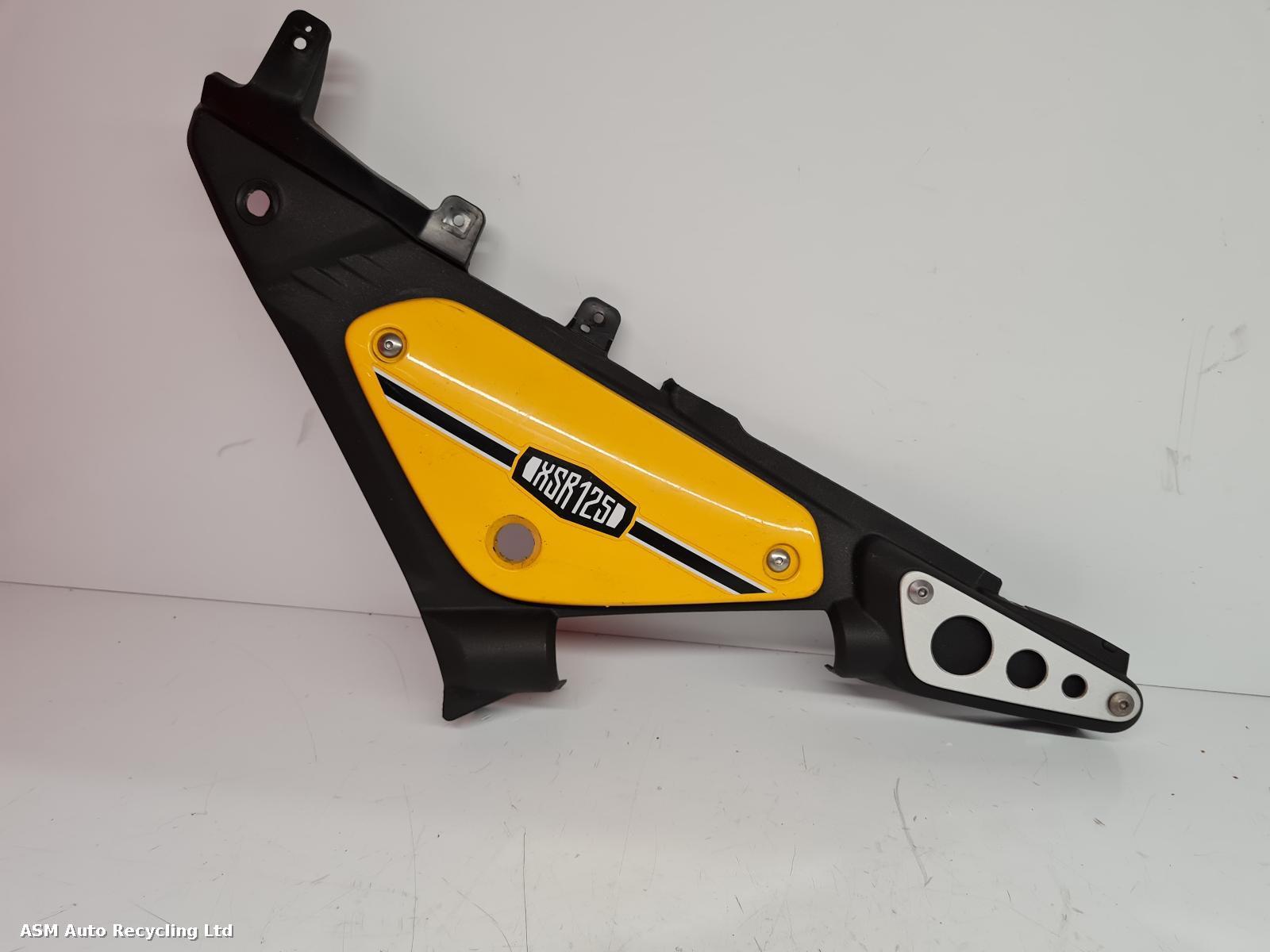 View Auto part Side Panel Left Yamaha Xsr125 2021