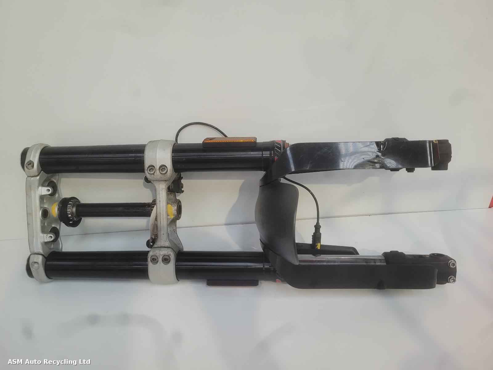 View Auto part FORKS Husqvarna Svartpilen 401 2019