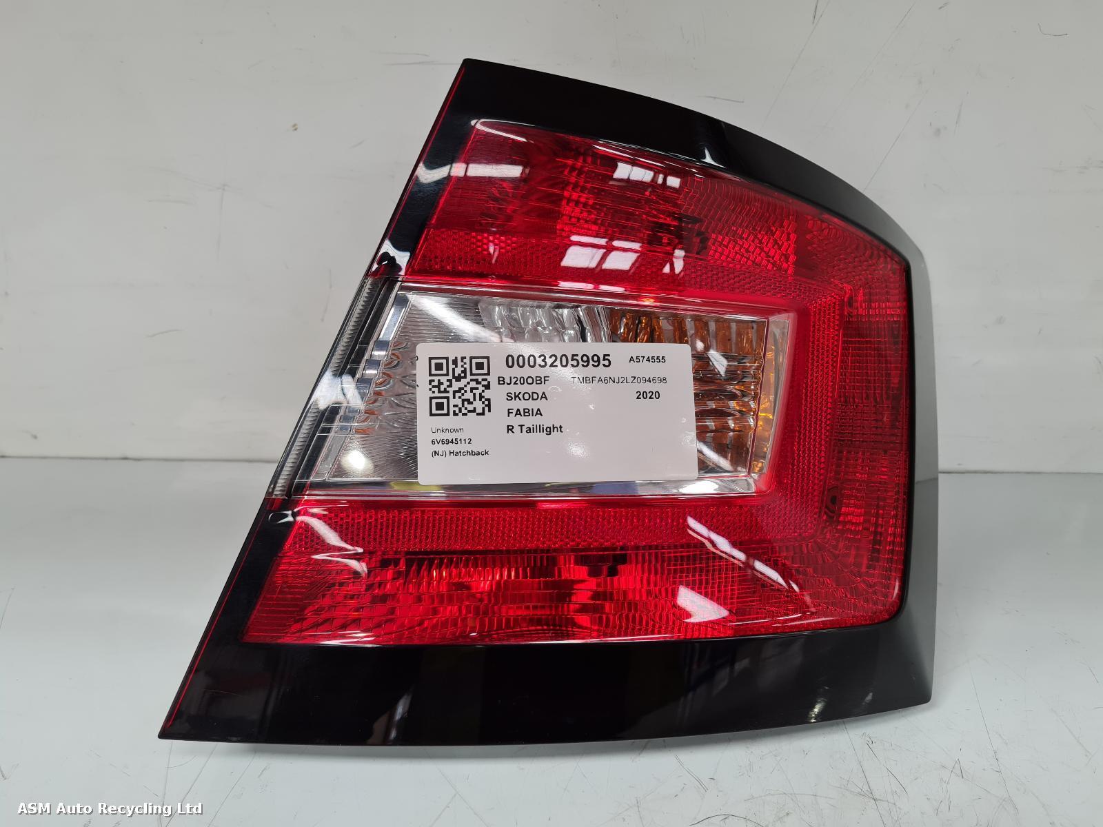 View Auto part R Taillight Skoda Fabia 2020