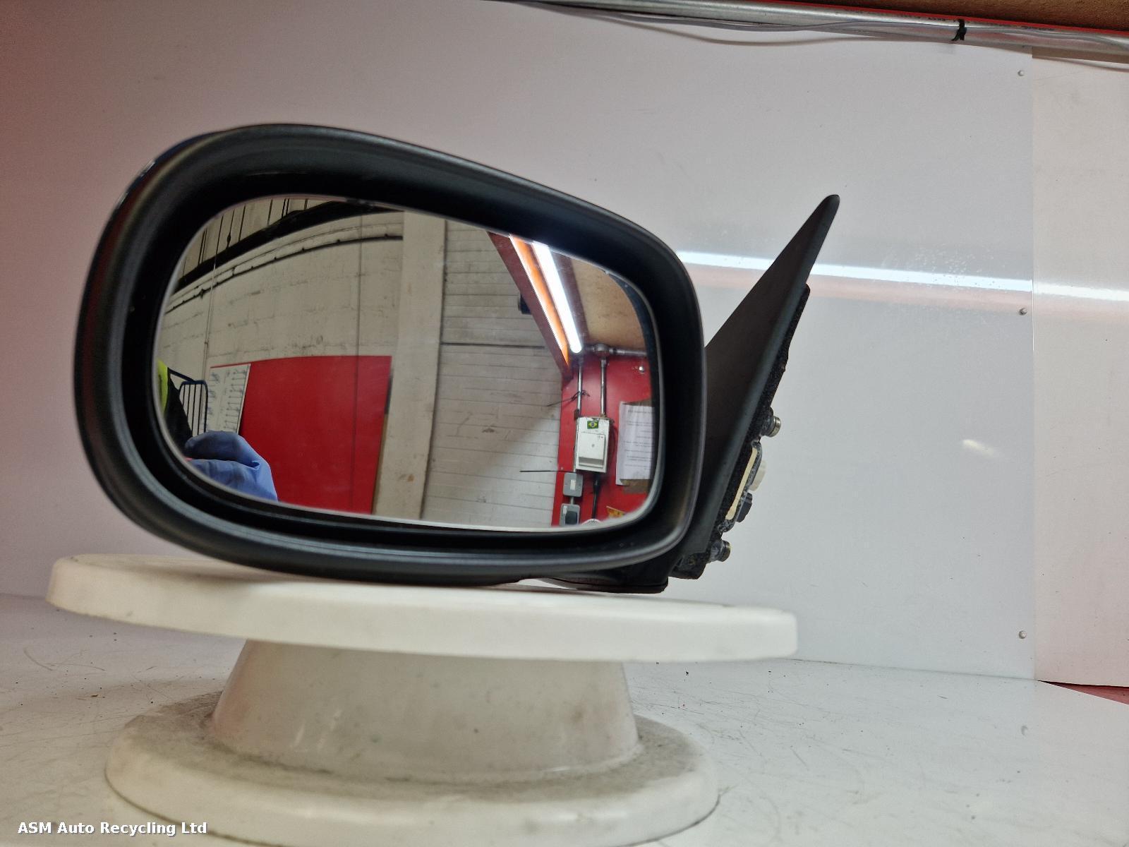 View Auto part L Door Mirror Saab 93 2006