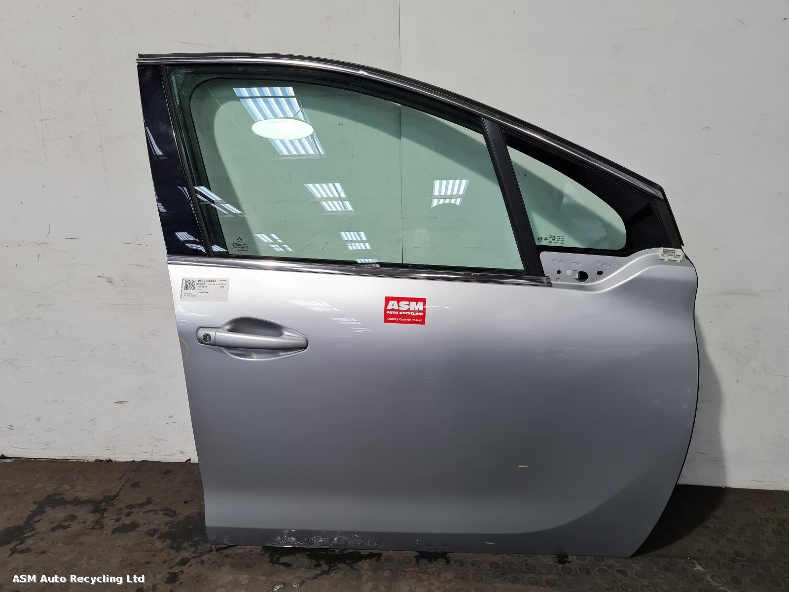 View Auto part R Front Door Peugeot 208 2018