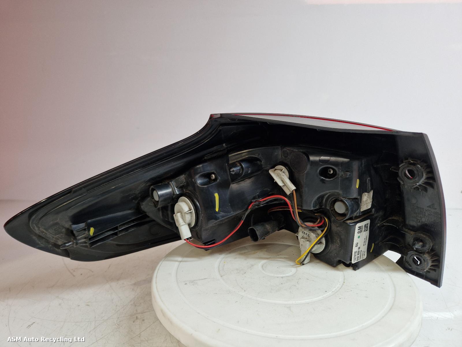 View Auto part R Taillight Vauxhall Zafira 2012