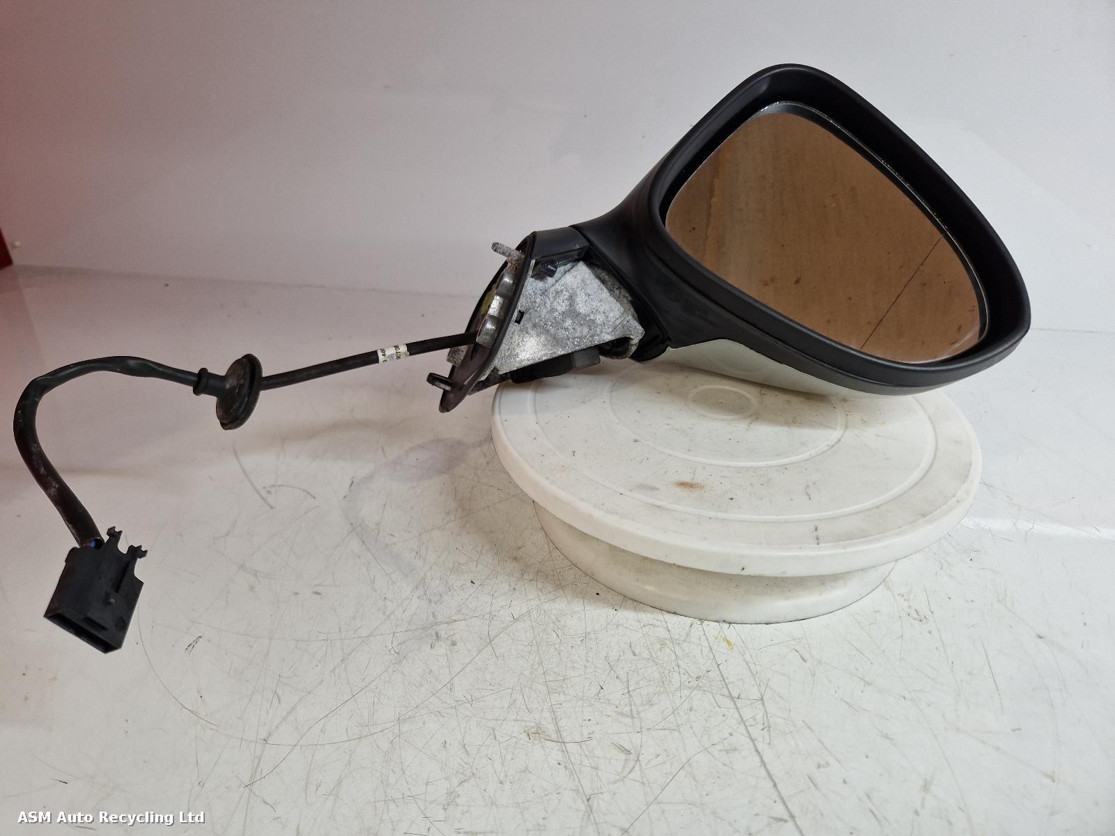 View Auto part R Door Mirror Vauxhall Zafira 2012