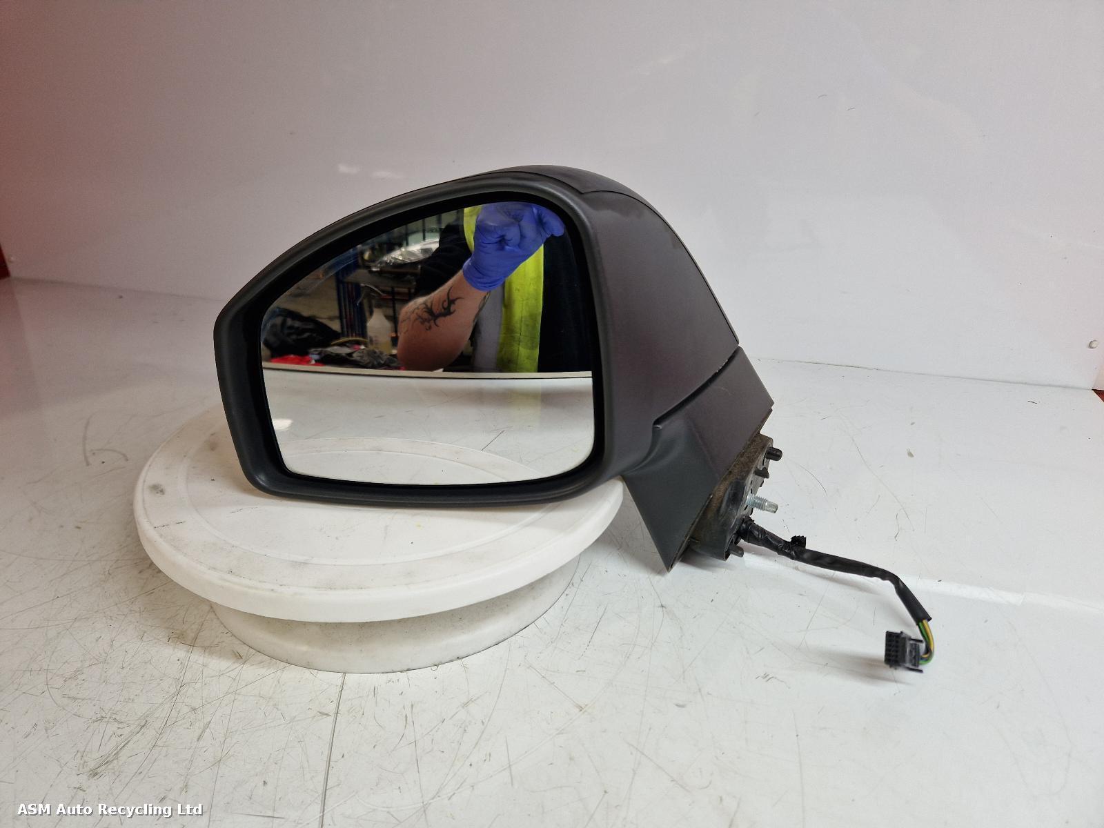 View Auto part L Door Mirror Renault Scenic 2014