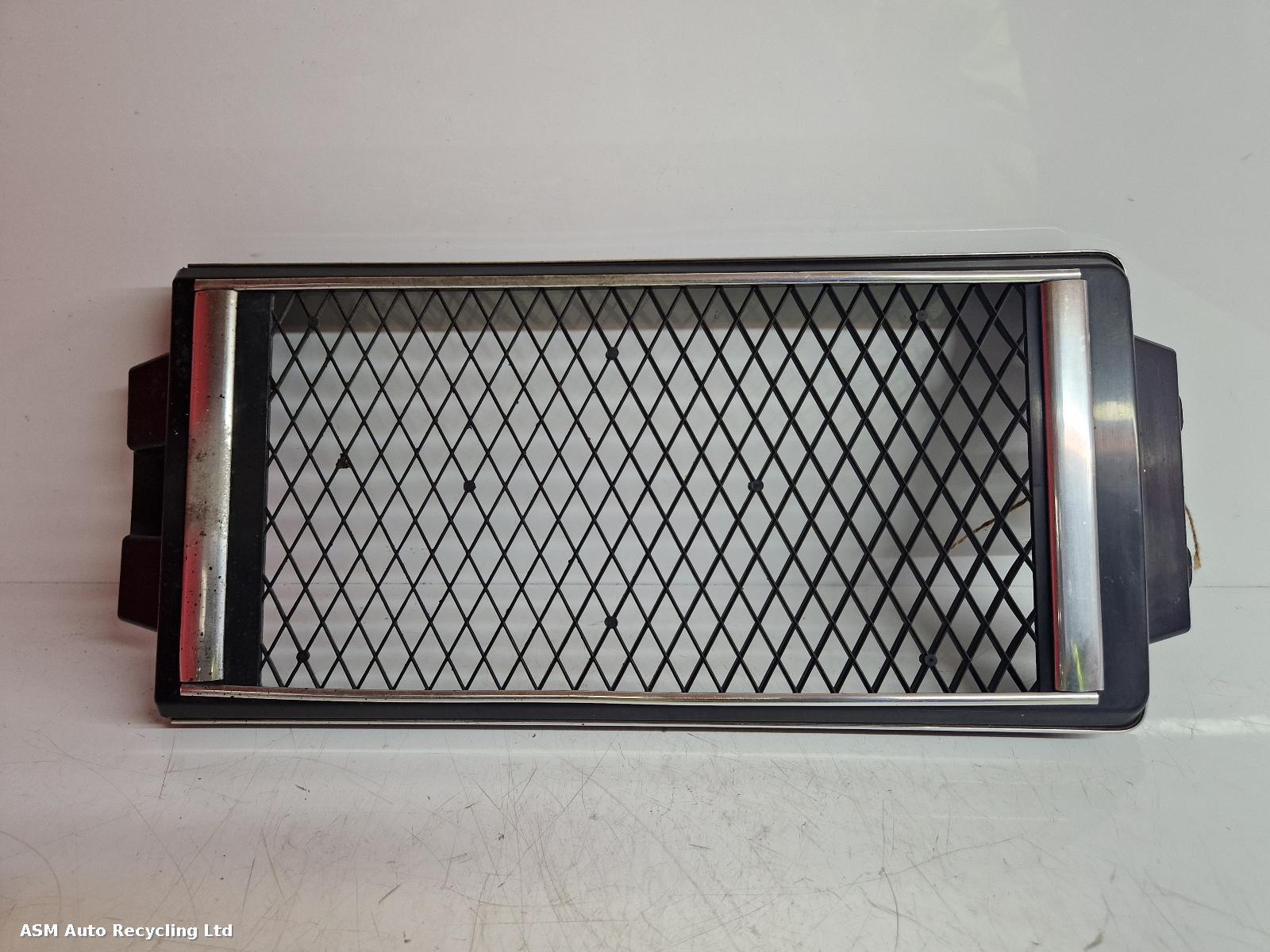 View Auto part Grille Suzuki Vz800 2005