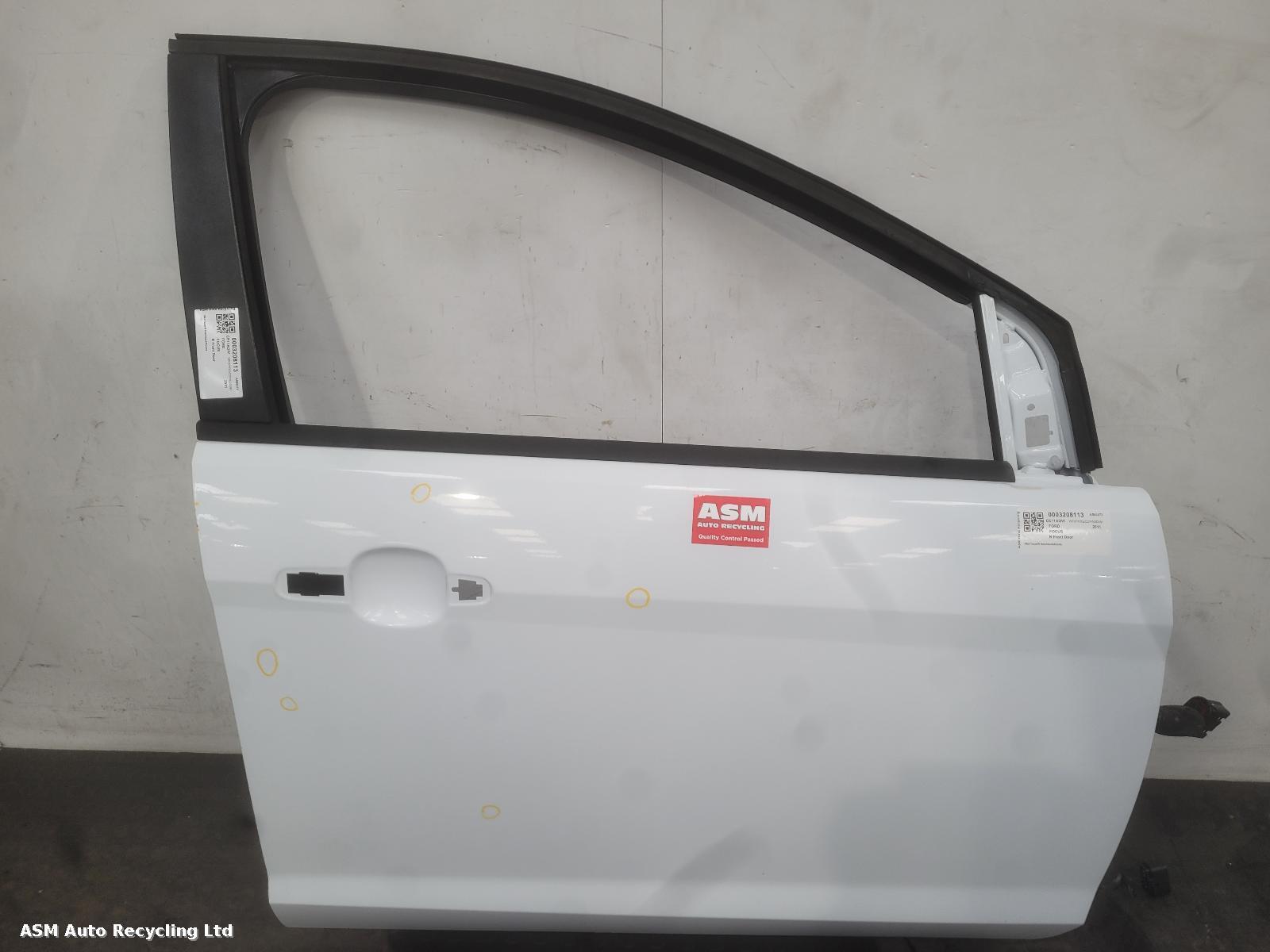 View Auto part R Front Door Ford Focus 2011
