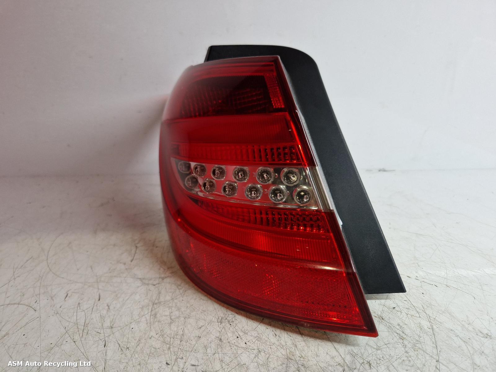 View Auto part L Taillight Mercedes B Class 2014