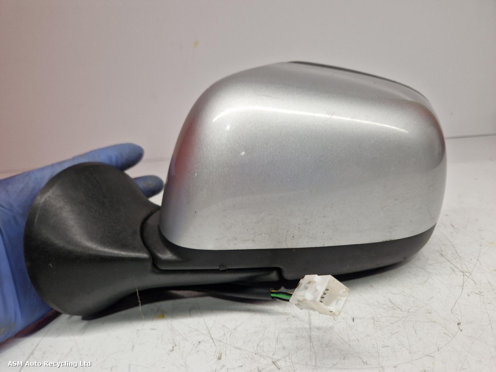 View Auto part L Door Mirror Dacia Duster 2013