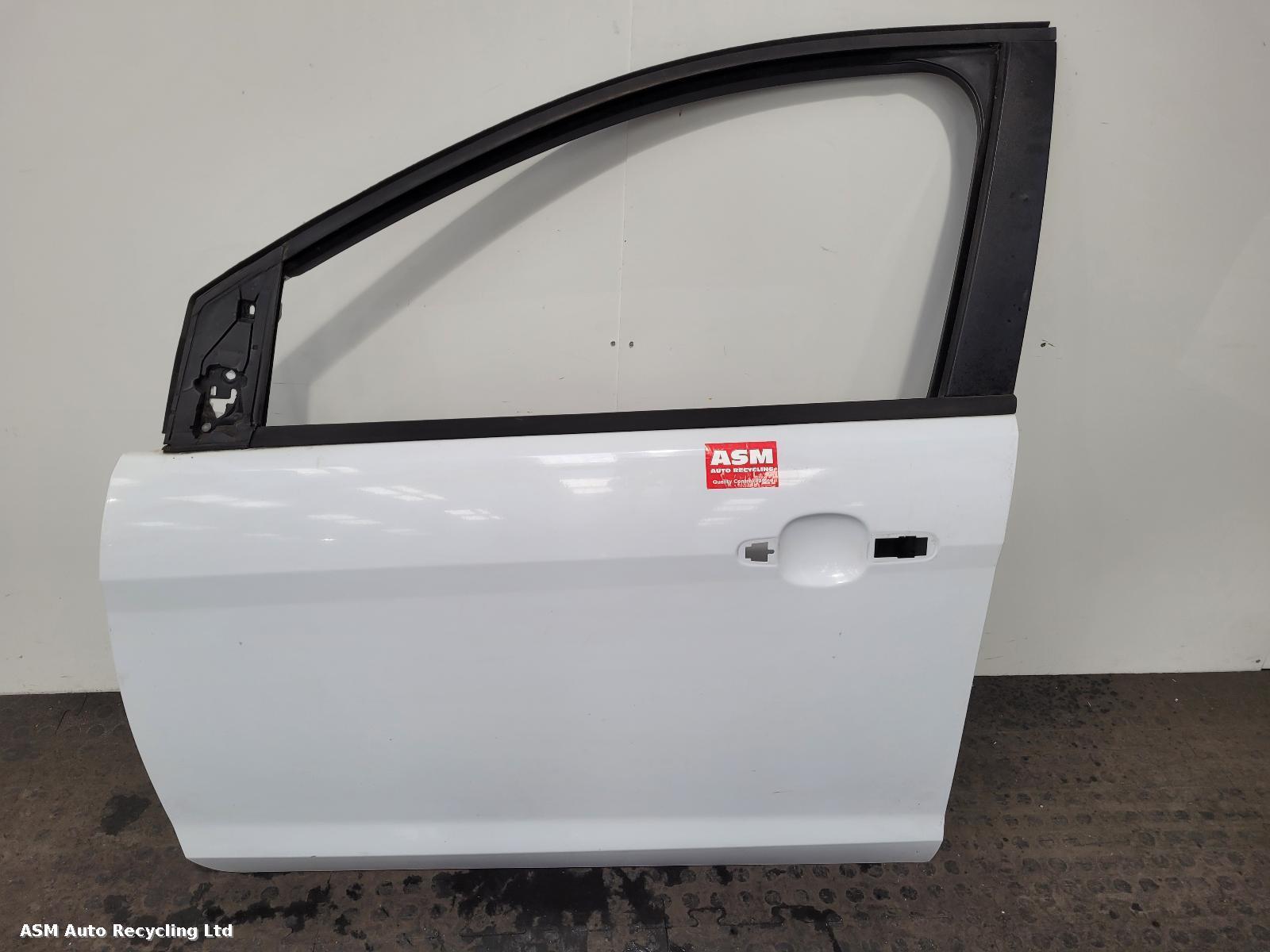 View Auto part L Front Door Ford Focus 2011