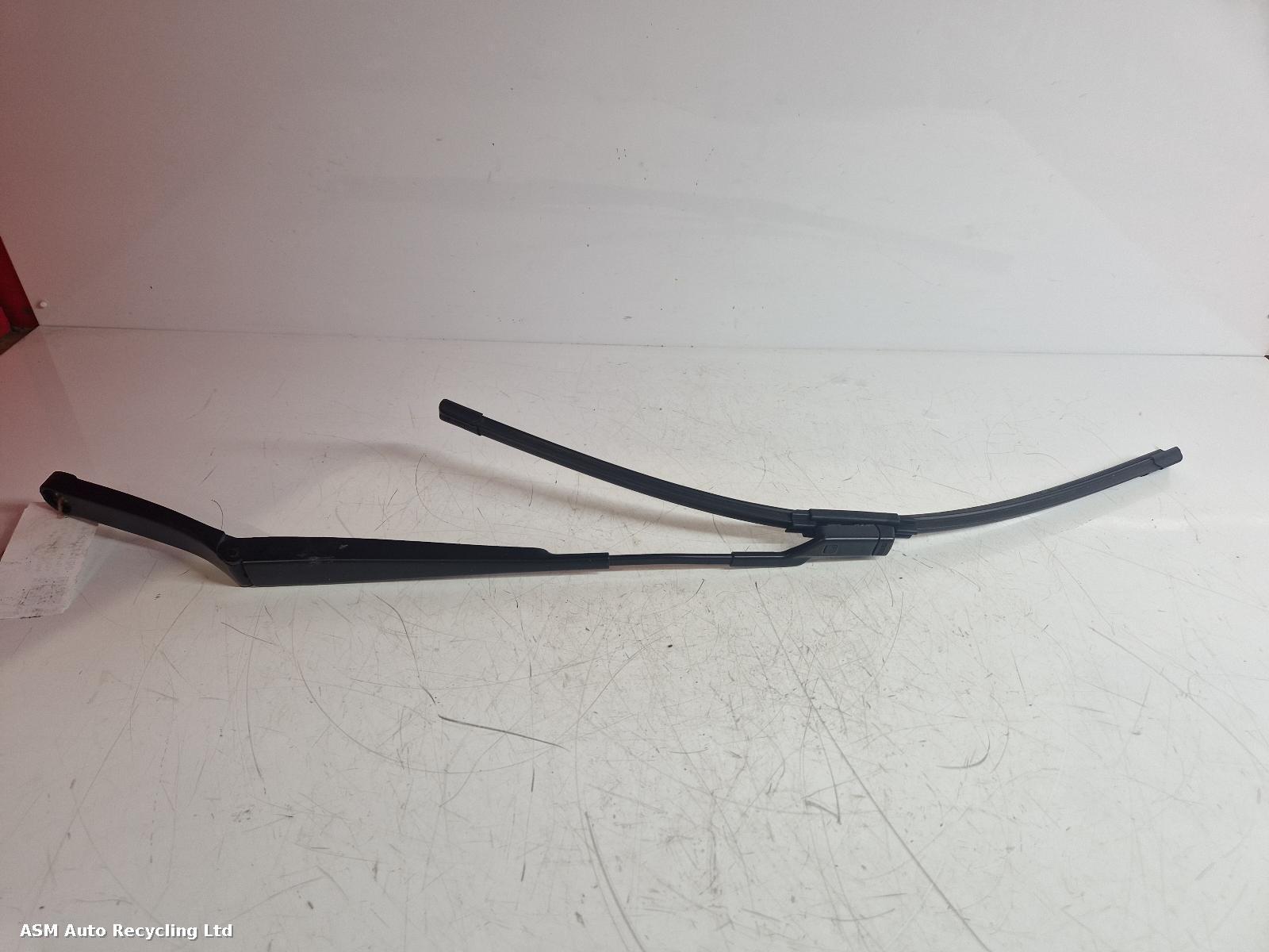 View Auto part Wiper Arm Volkswagen Polo 2010