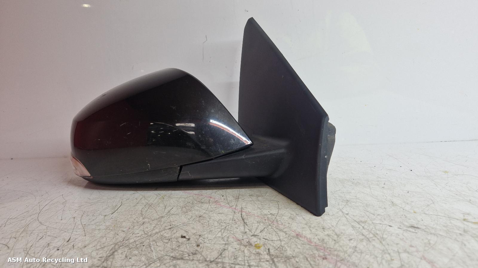 View Auto part R Door Mirror Renault Megane 2010