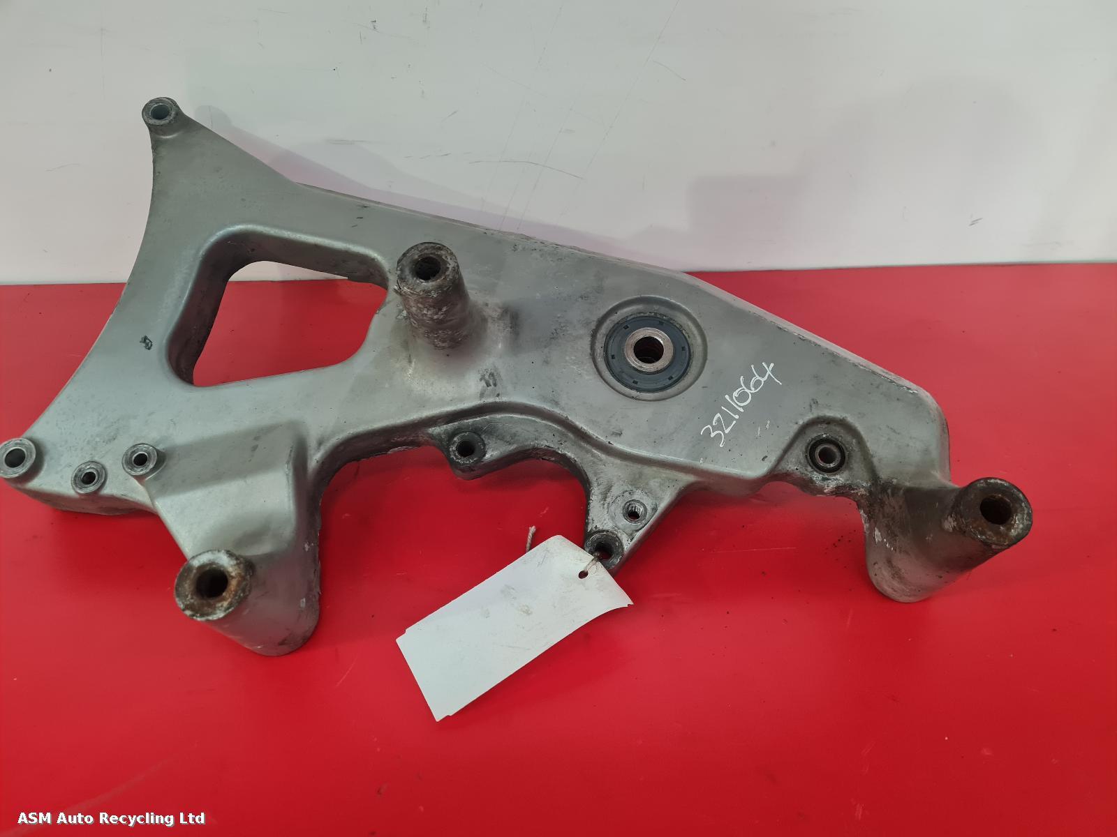 View Auto part Misc Bracket Yamaha Yp 125 2012