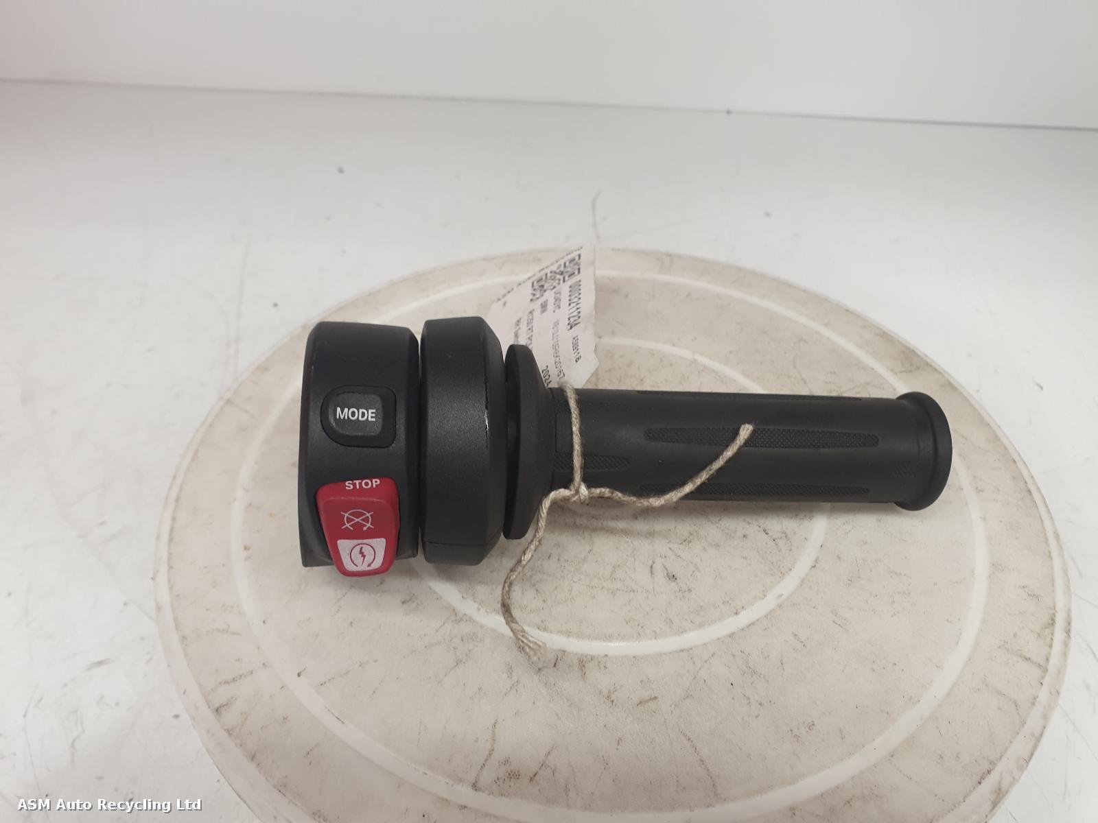 View Auto part RH Switch Gear Bmw R1250 Rt Police 2024