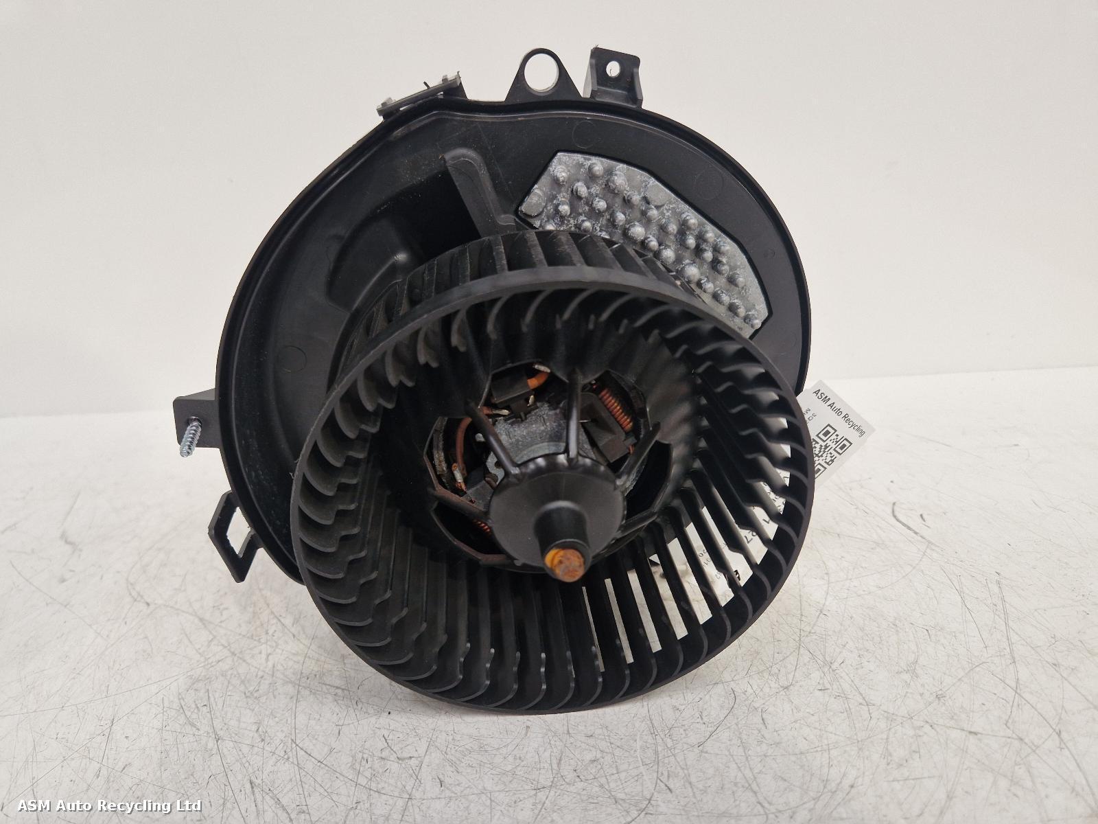 View Auto part Heater Motor/Assembly Volkswagen Touran 2016