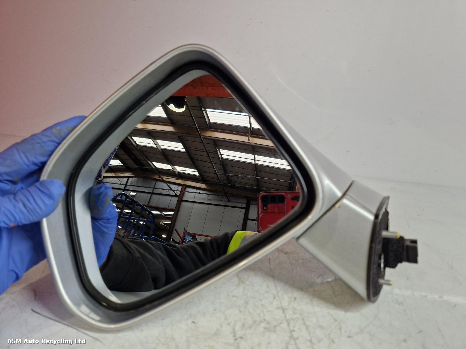 View Auto part L Door Mirror Vauxhall Antara 2015