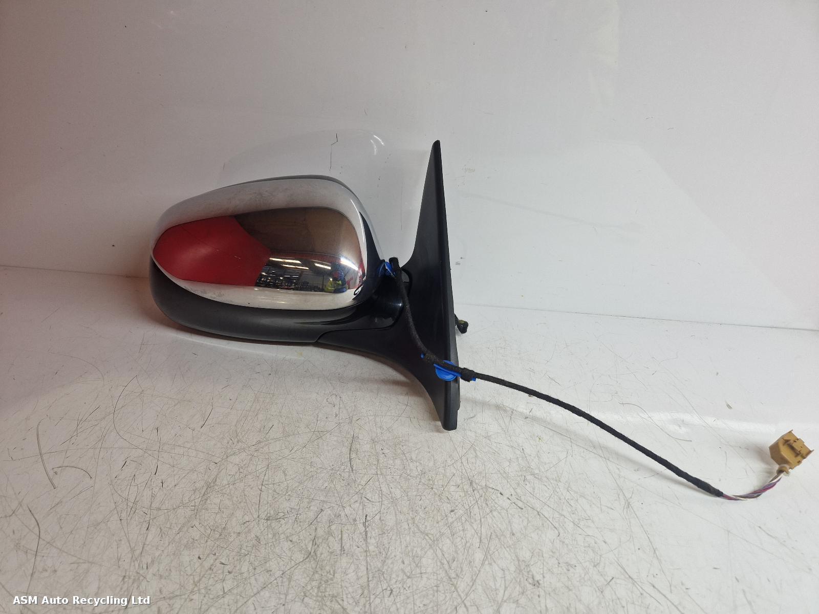 View Auto part R Door Mirror Porsche Cayenne 2005