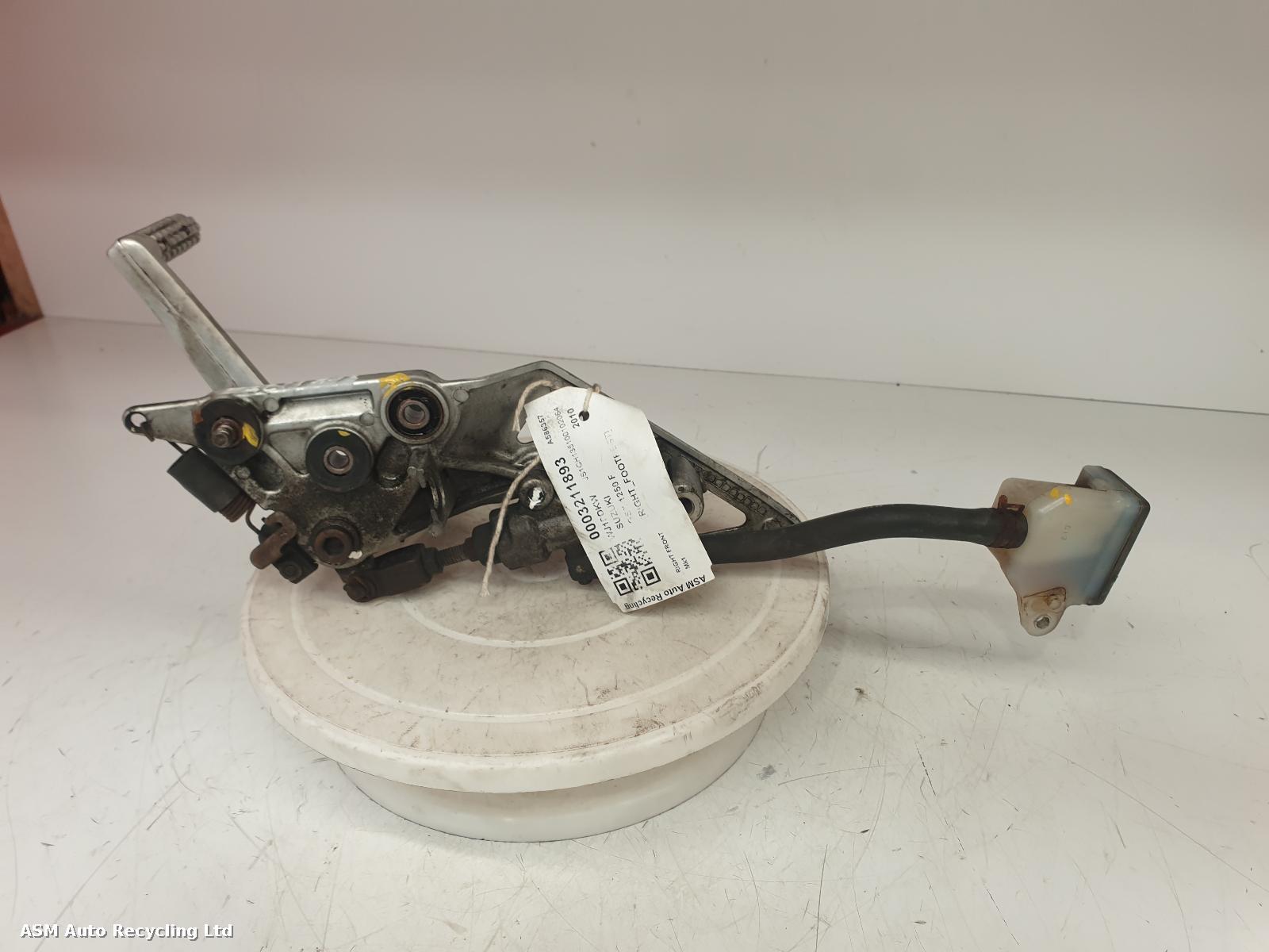 View Auto part Right Footrest Suzuki Gsx 1250 F 2010