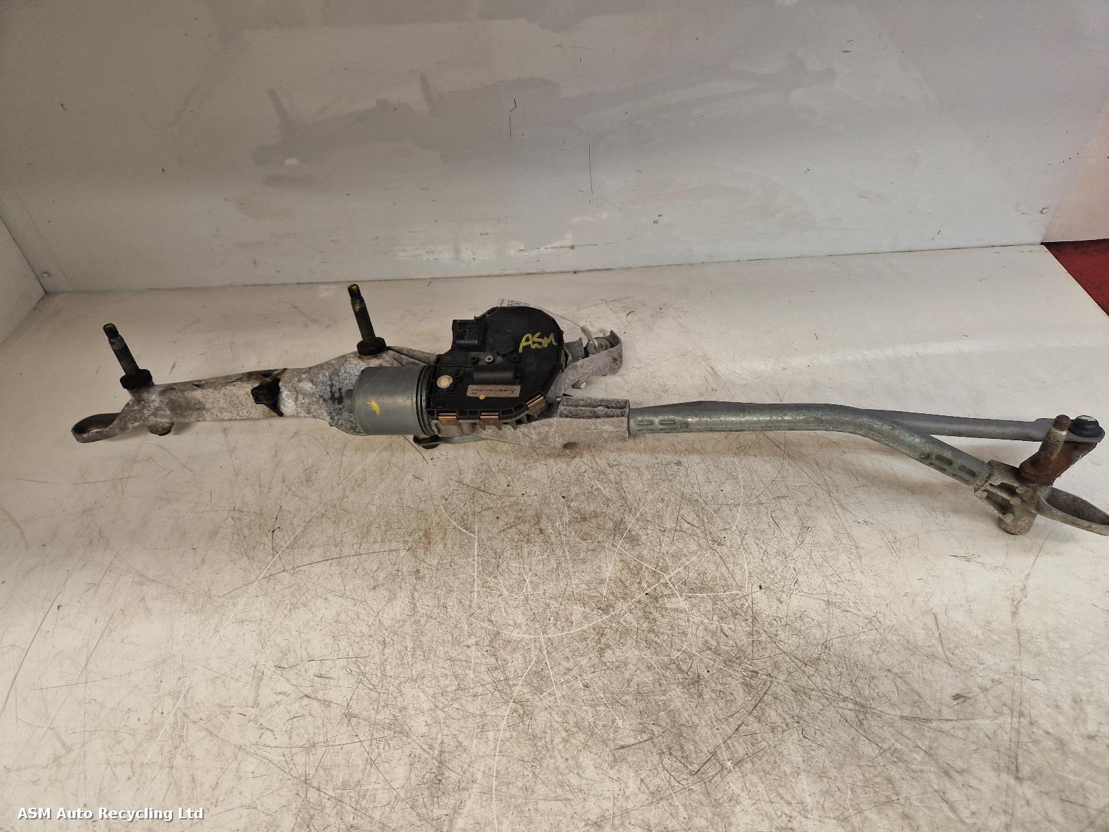View Auto part Wiper Motor Front Mercedes C Class 2013