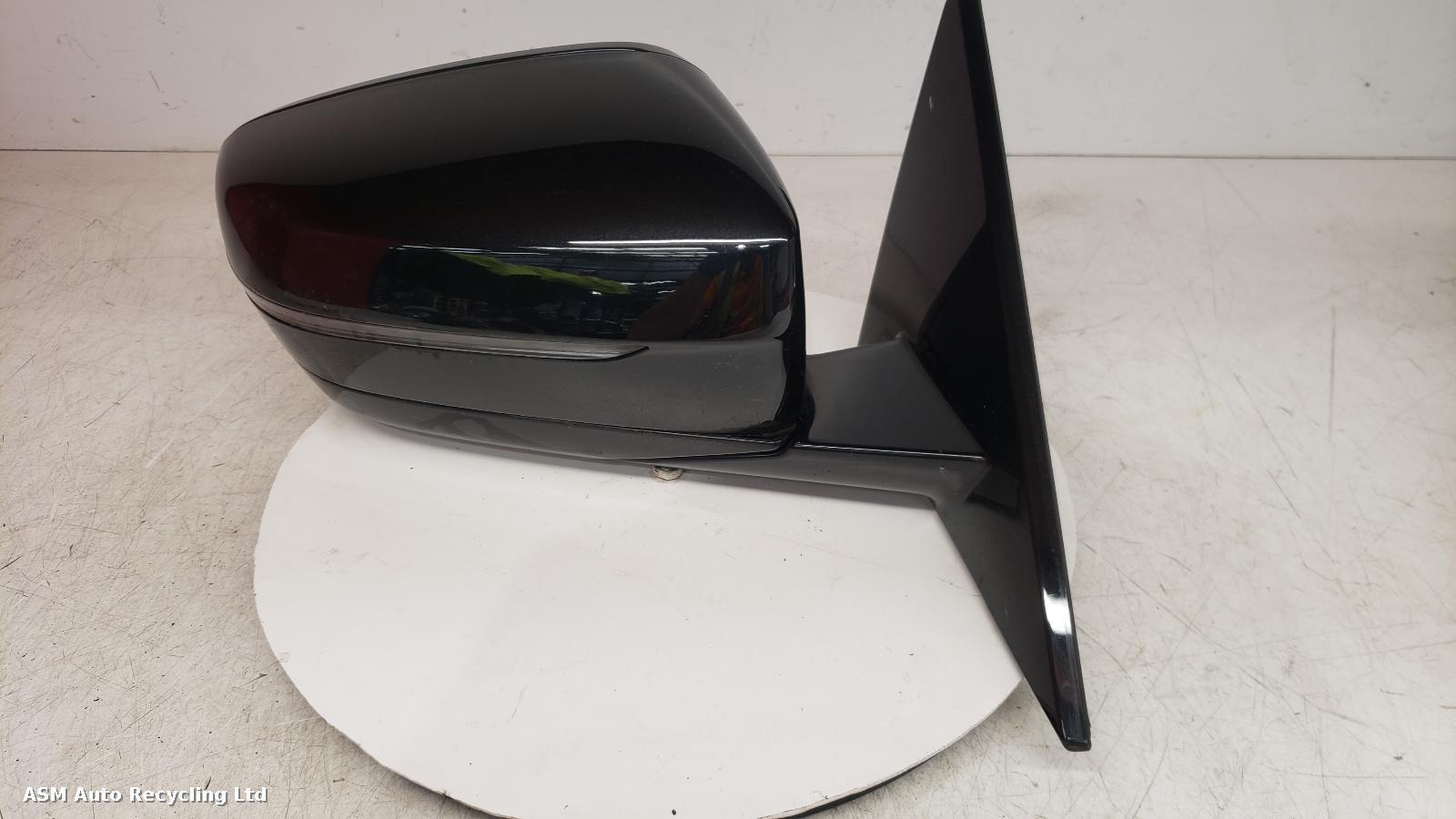 View Auto part R Door Mirror Bmw 4 Series 2021