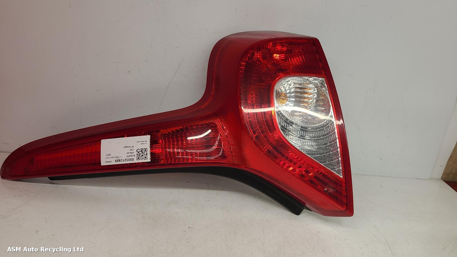 View Auto part R Taillight Volvo C30 2010