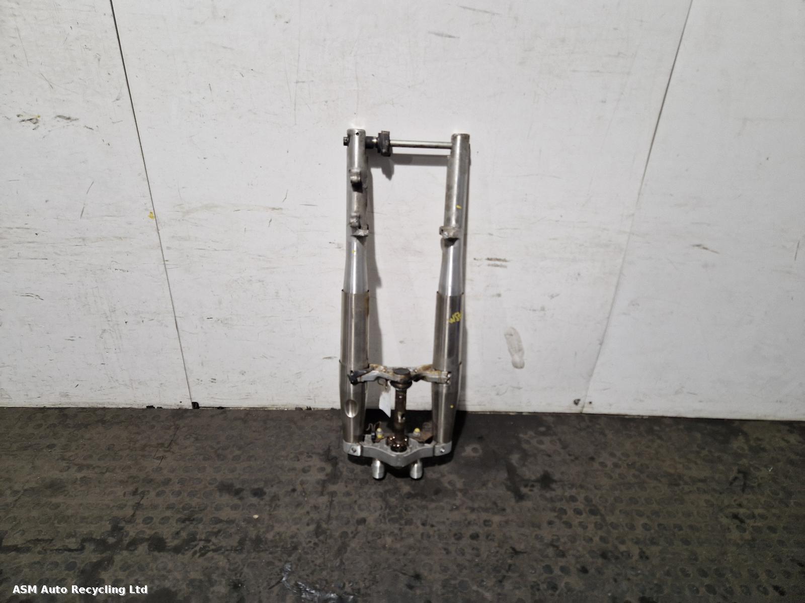 View Auto part FORKS Yamaha Xvs 650 2003