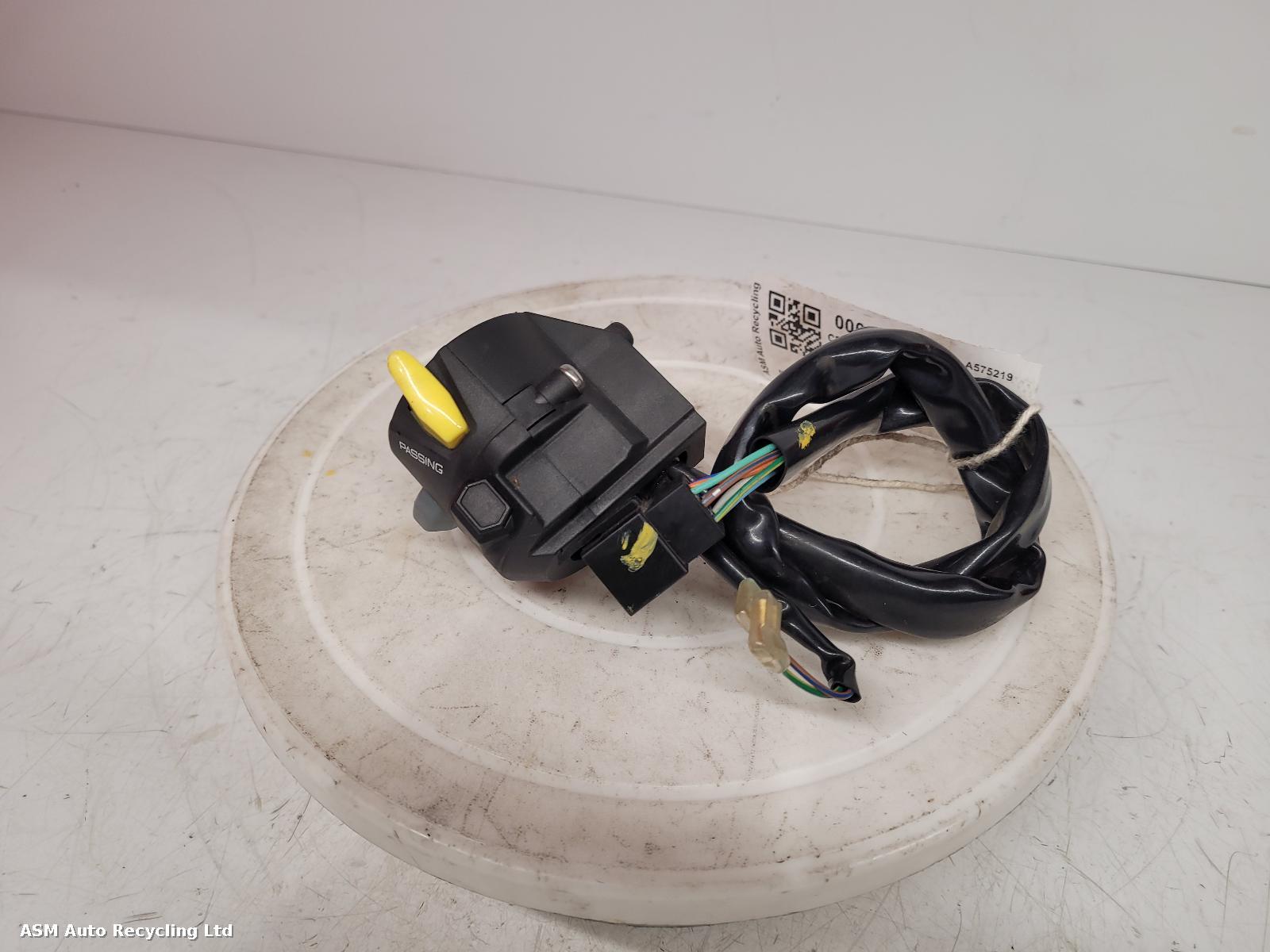 View Auto part LH Switch Gear Kymco Dtx 360 125 2023