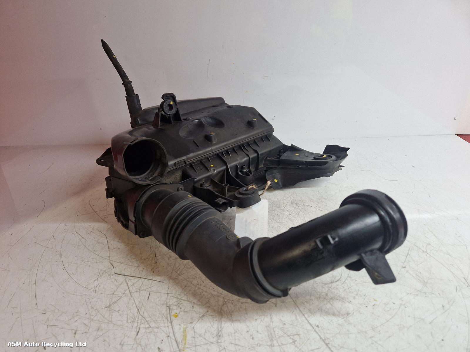 View Auto part Air Cleaner/Box Peugeot 207 2012