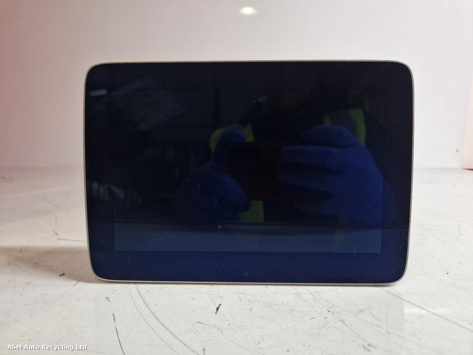 View Auto part Radio Display Mercedes Gla Class 2019