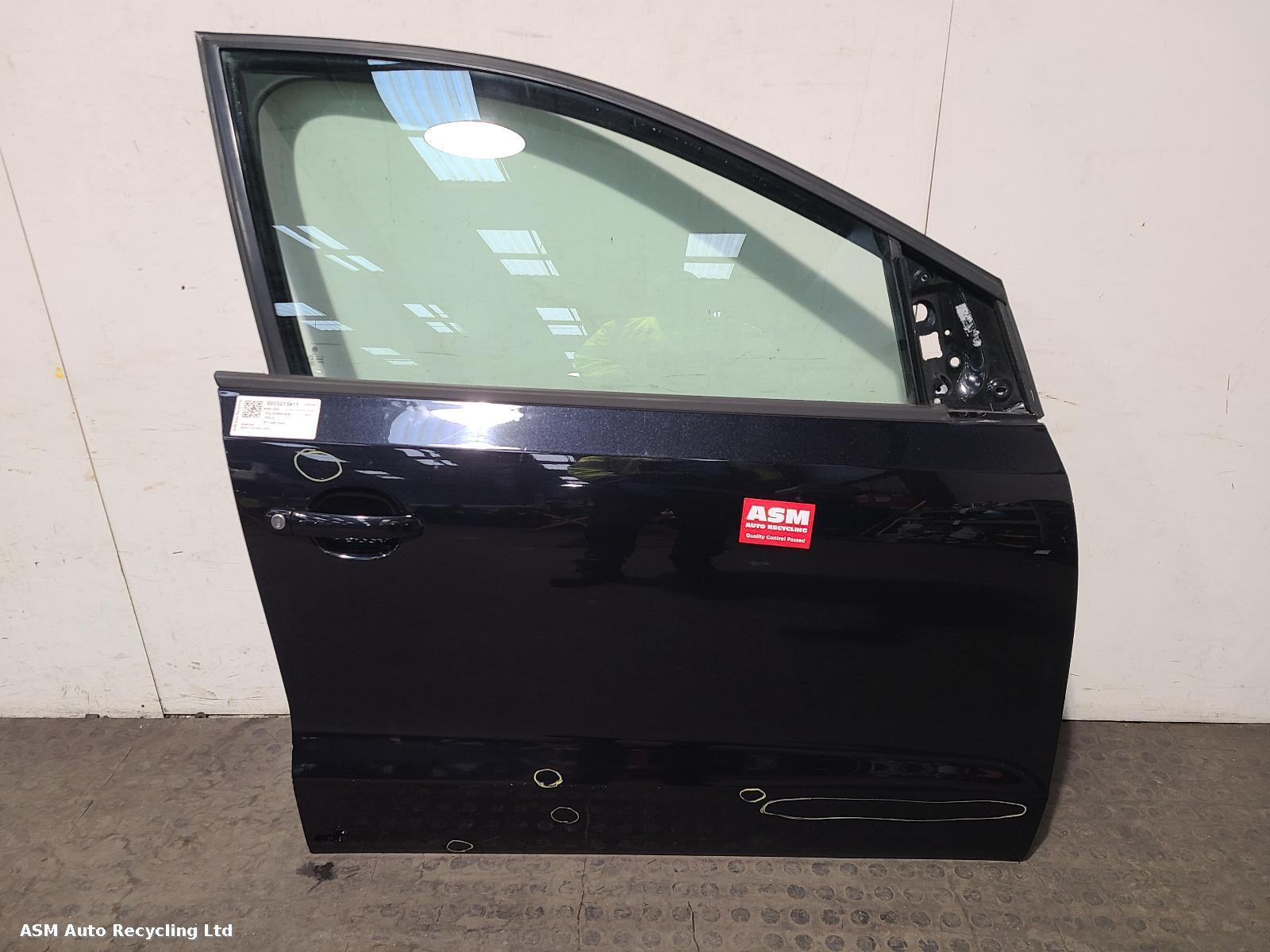 View Auto part R Front Door Volkswagen Polo 2011