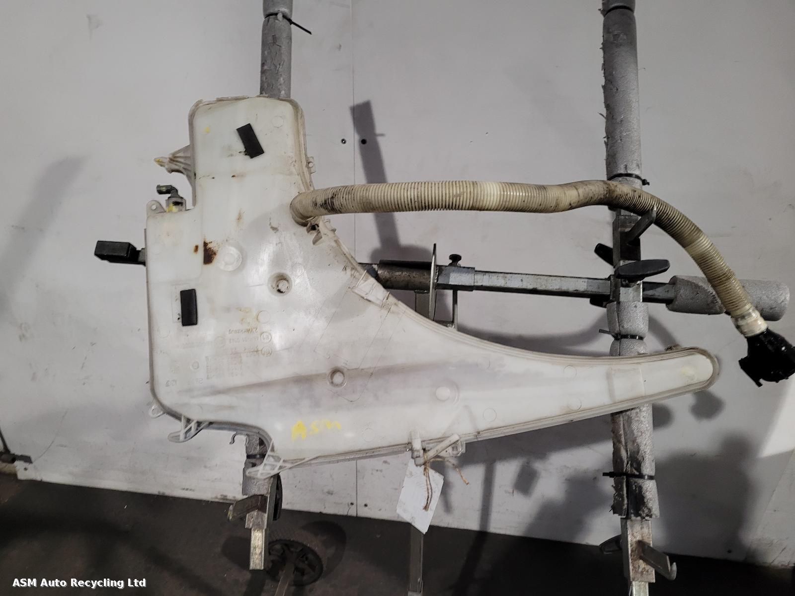 View Auto part Washer Bottle Bmw 1 Series 2008