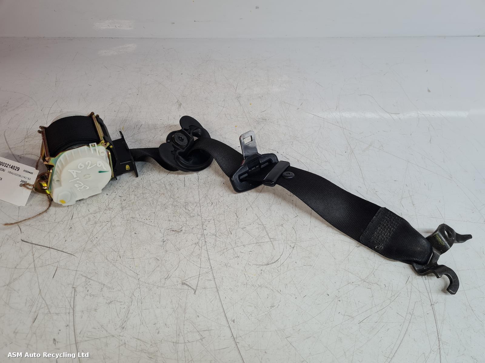 View Auto part Seat Belt Bmw 1 Series 2005