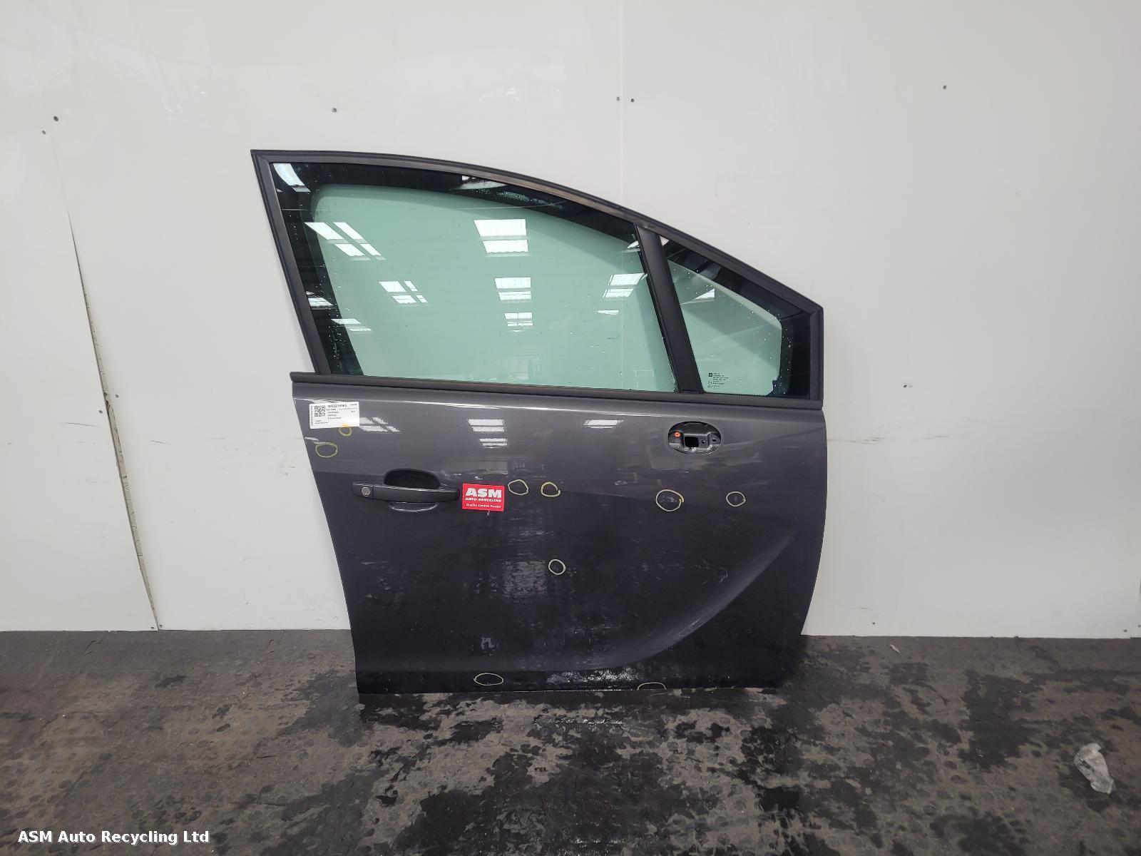 View Auto part R Front Door Vauxhall Meriva 2011