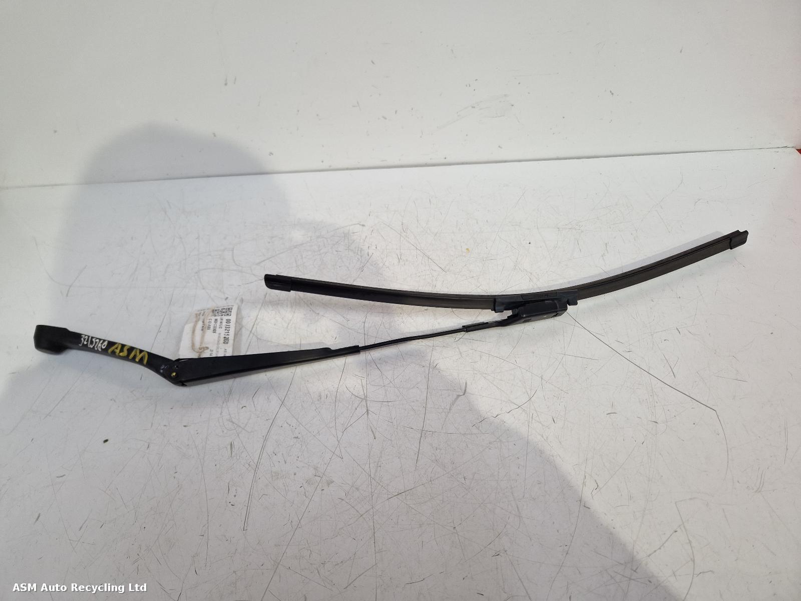 View Auto part Wiper Arm Mercedes C Class 2014