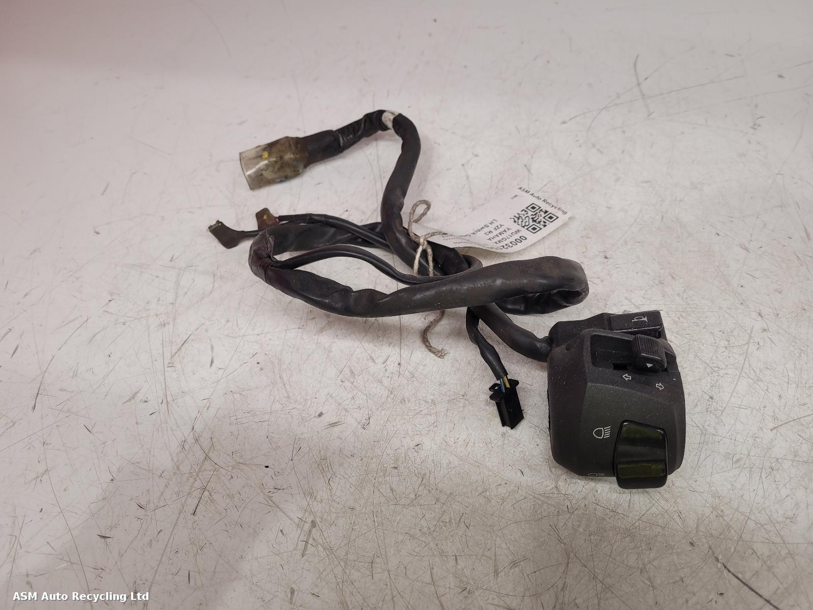 View Auto part LH Switch Gear Yamaha Yzf R3  2017