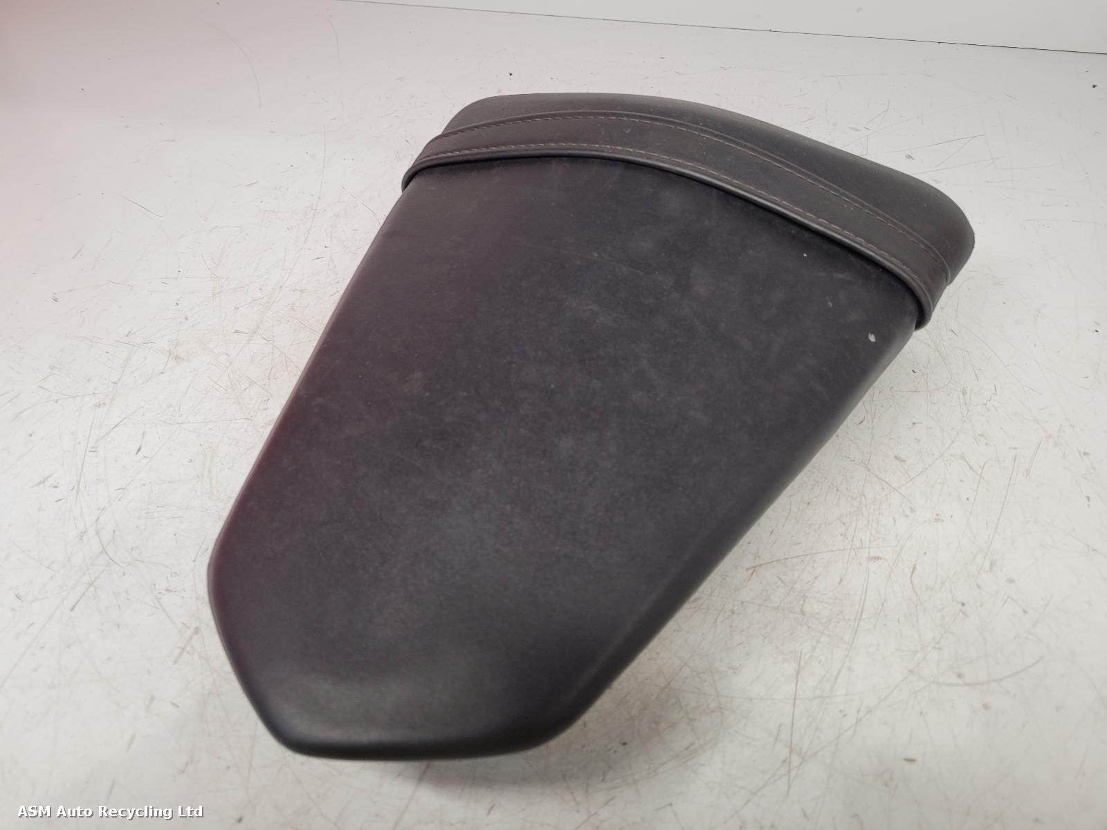 View Auto part 2nd Seat (Rear Seat) Yamaha Yzf R3  2017