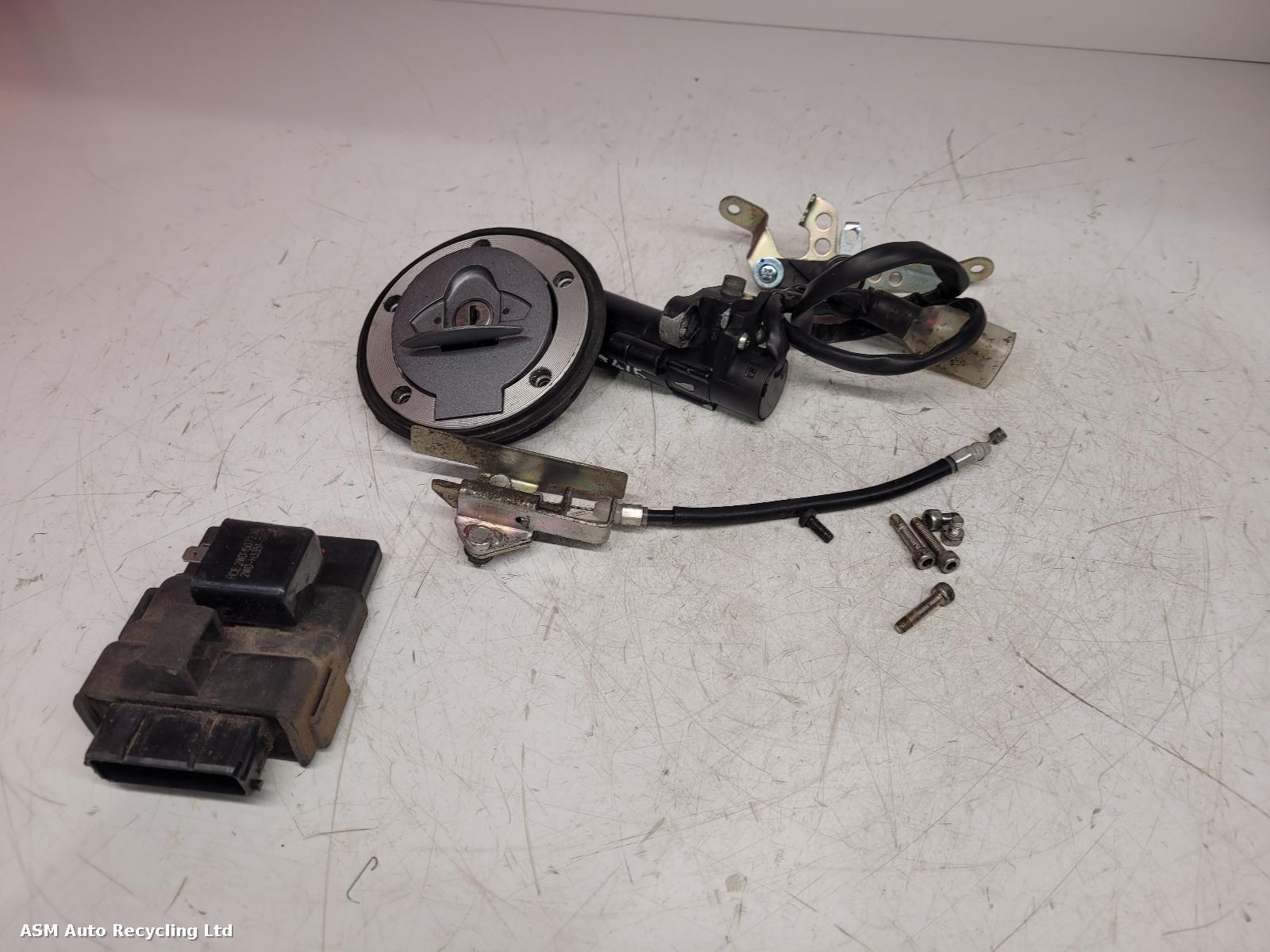 View Auto part Comp.Lock Set + Keys Yamaha Yzf R3  2017