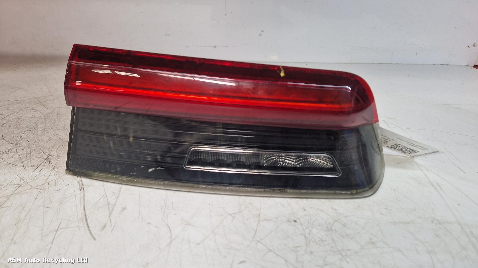 View Auto part R Taillight Bmw 3 Series 2022