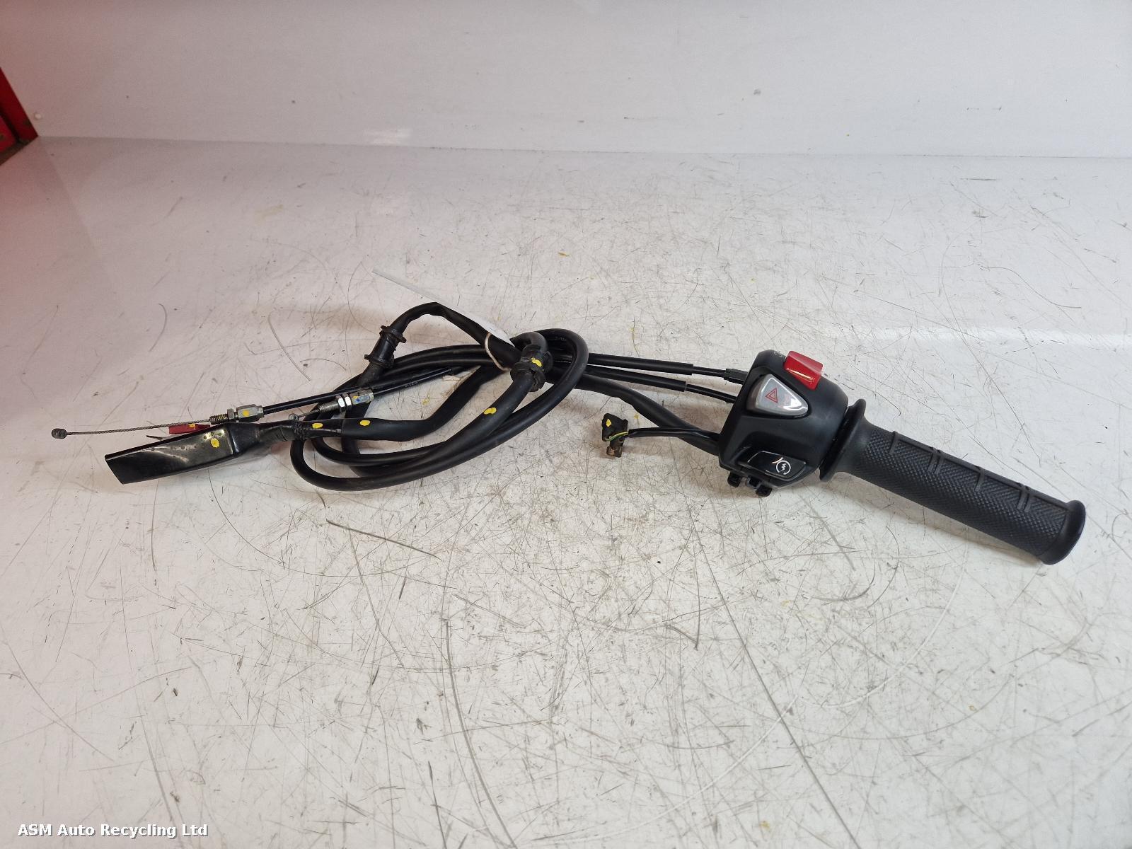 View Auto part RH Switch Gear Honda Crf 300 Lra-m 2021