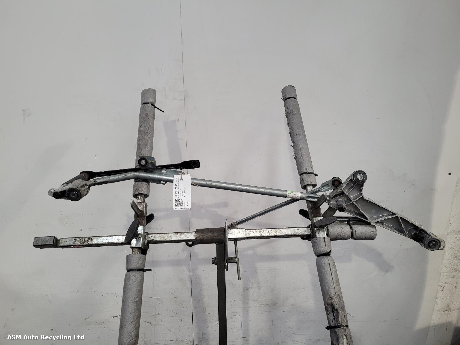 View Auto part Wiper Linkage Mercedes B Class 2011