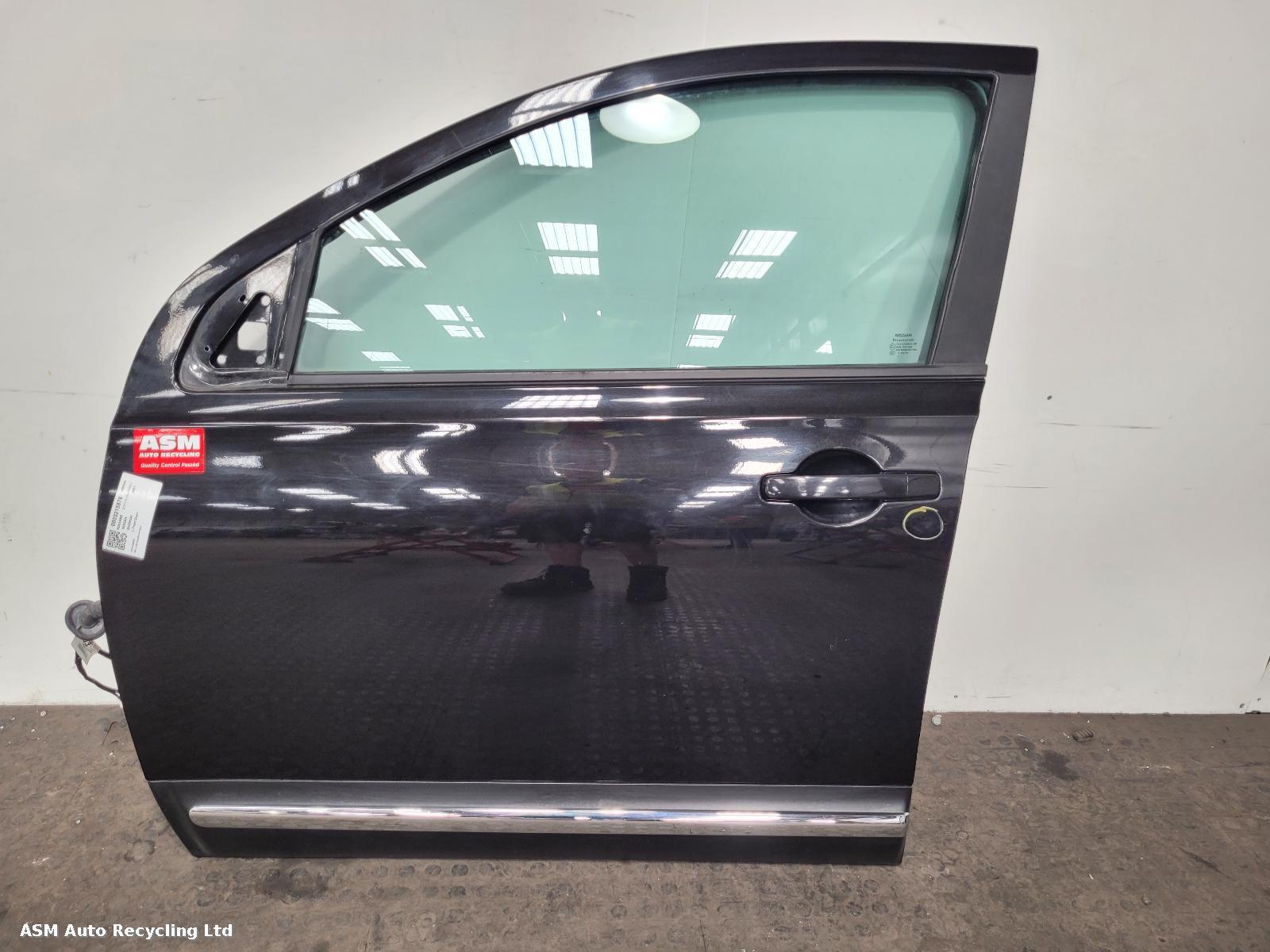 View Auto part L Front Door Nissan Qashqai 2011