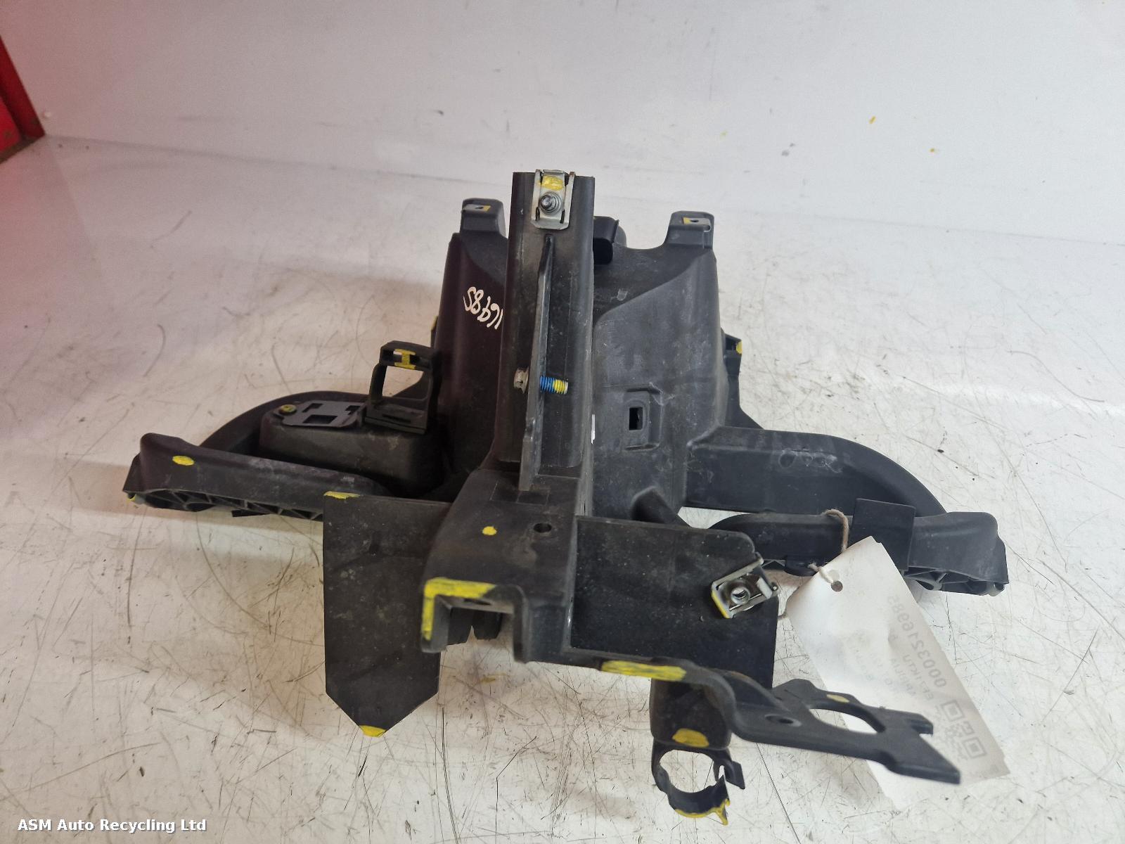 View Auto part Misc Bracket Aprilia Sr Gt 125 2022
