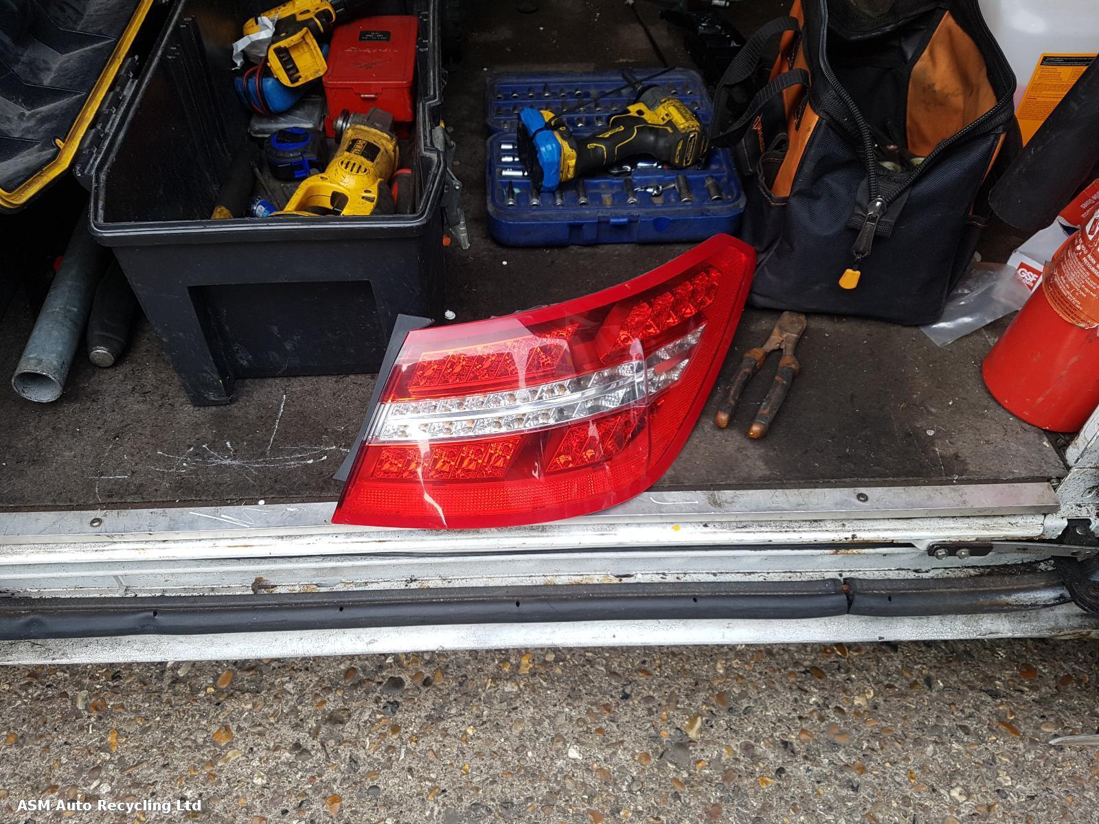 View Auto part R Taillight Mercedes E Class 2009