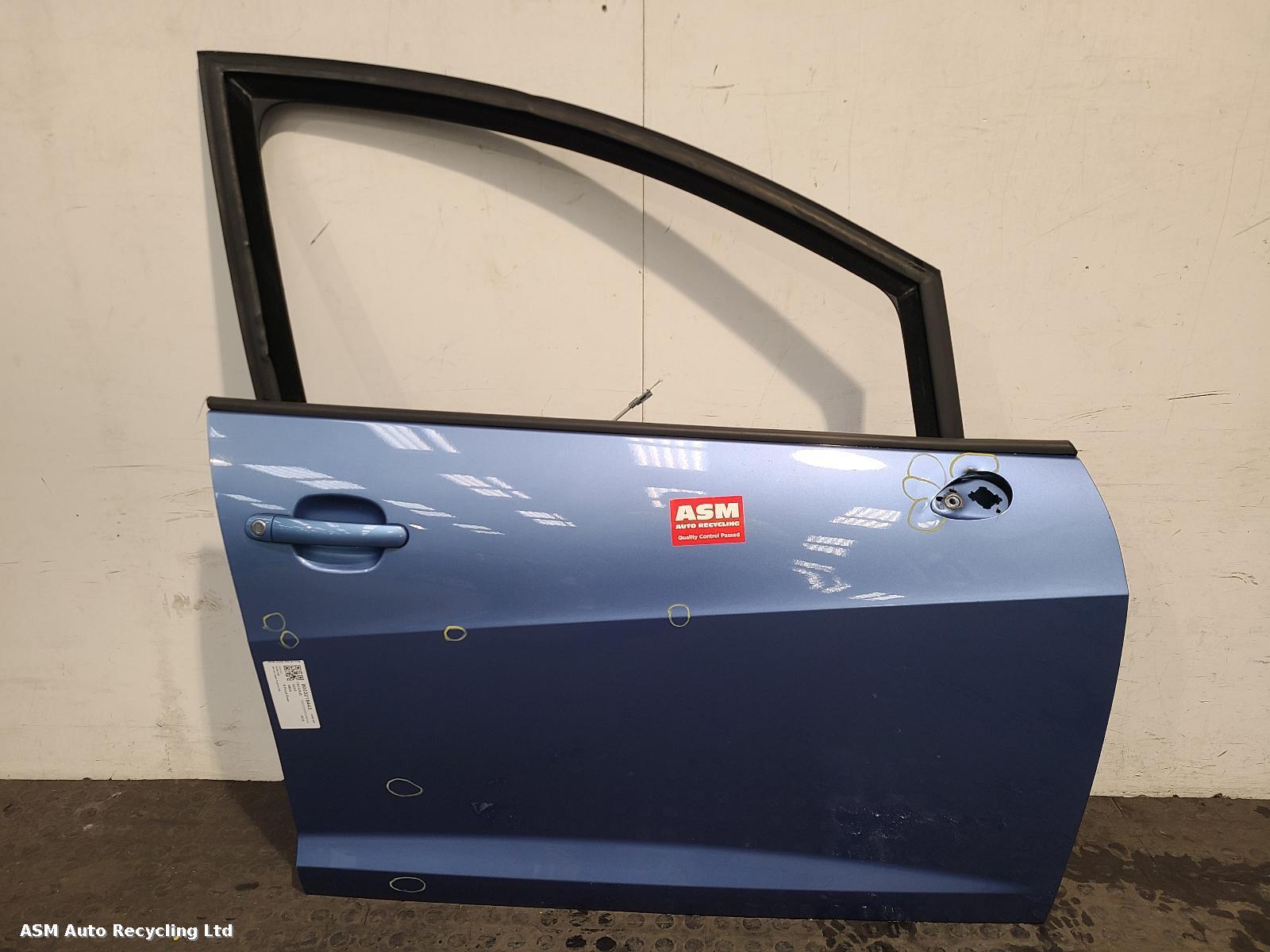 View Auto part R Front Door Seat Ibiza 2014