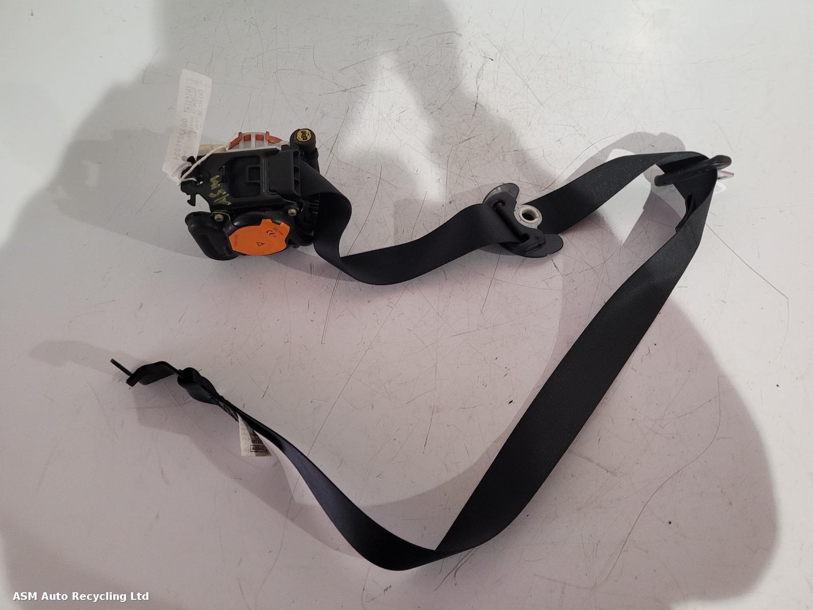 View Auto part Seat Belt Nissan Qashqai 2015