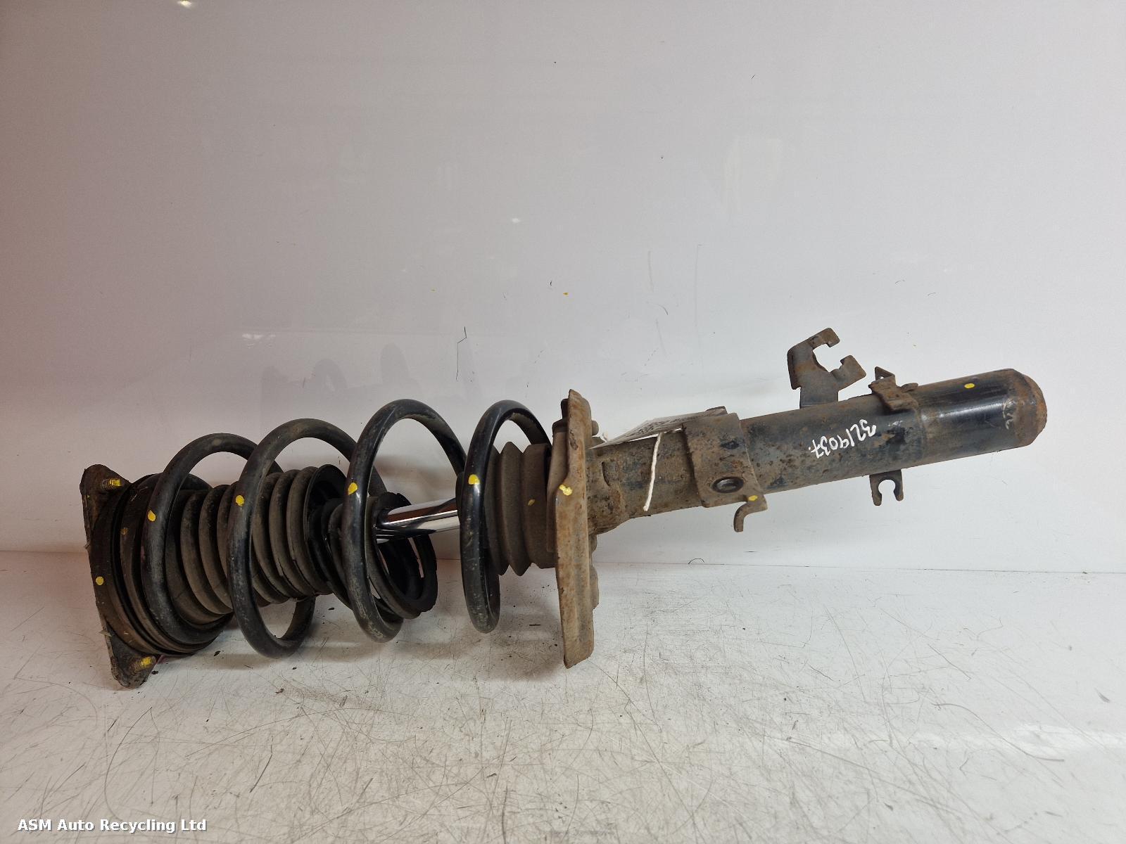 View Auto part LF Strut Nissan Qashqai 2015