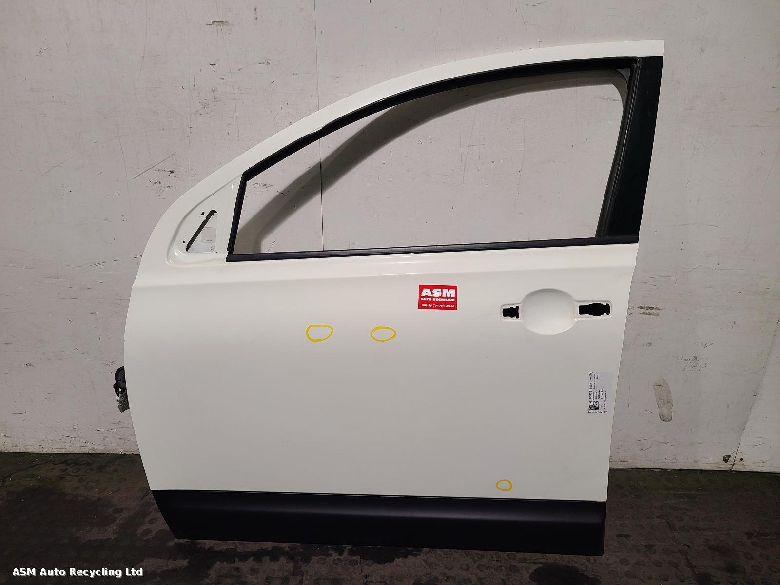 View Auto part L Front Door Nissan Qashqai 2013