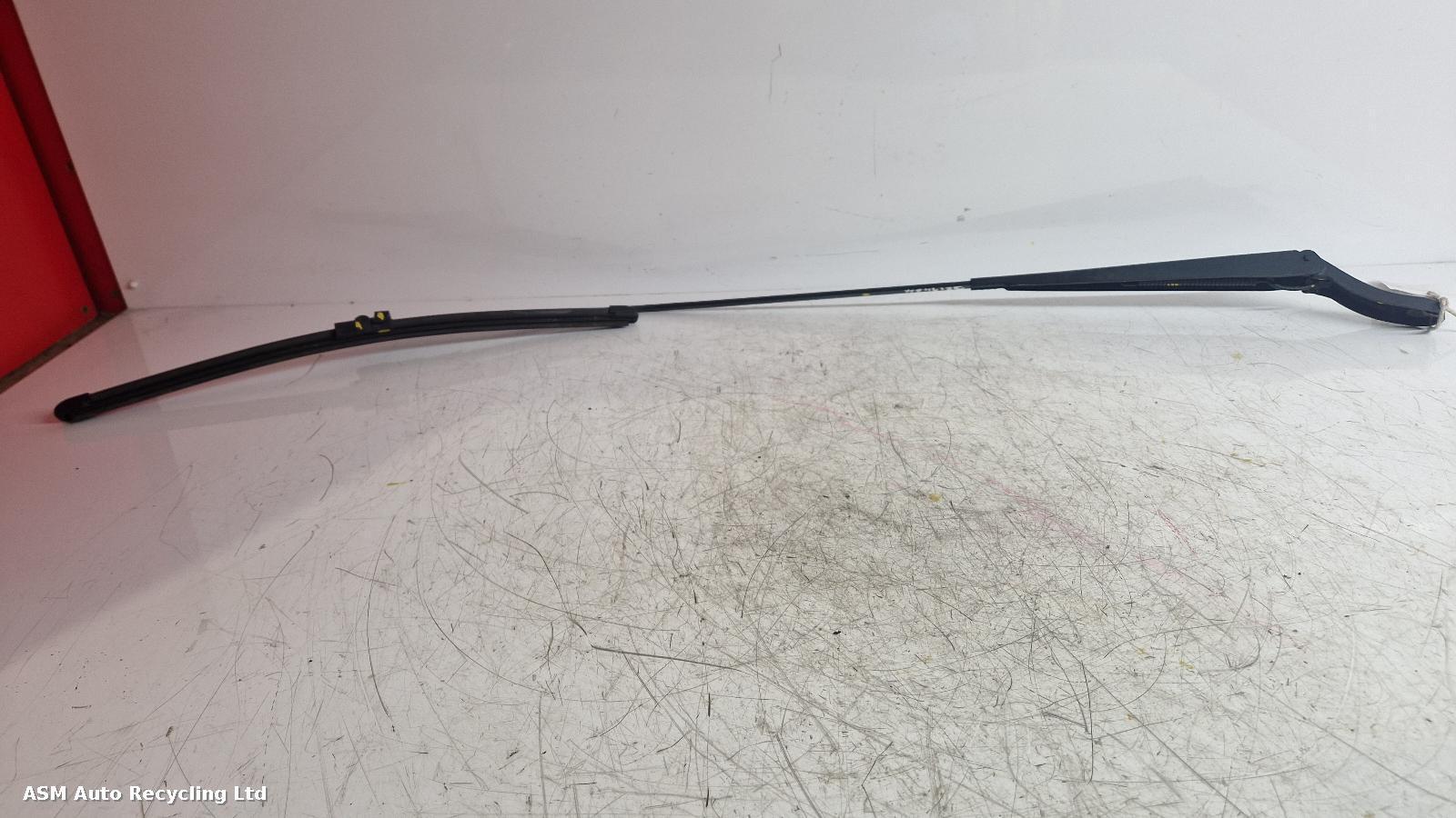 View Auto part Wiper Arm Peugeot 207 2012