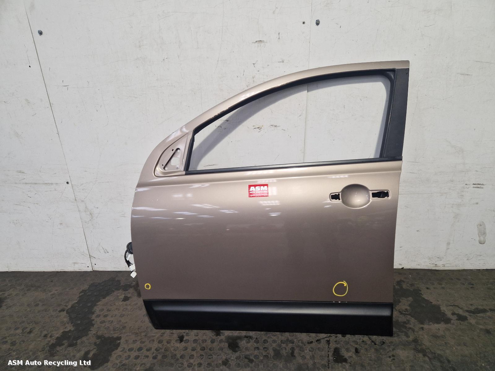 View Auto part L Front Door Nissan Qashqai 2011